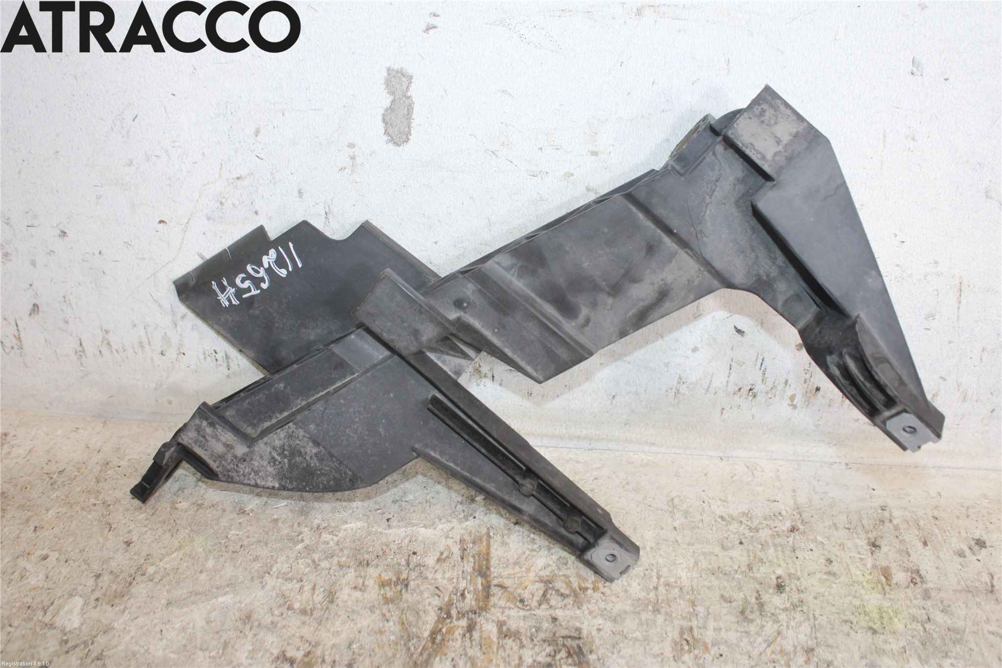 BMW X3 E83     03-10 Frontlykt Holder-Feste