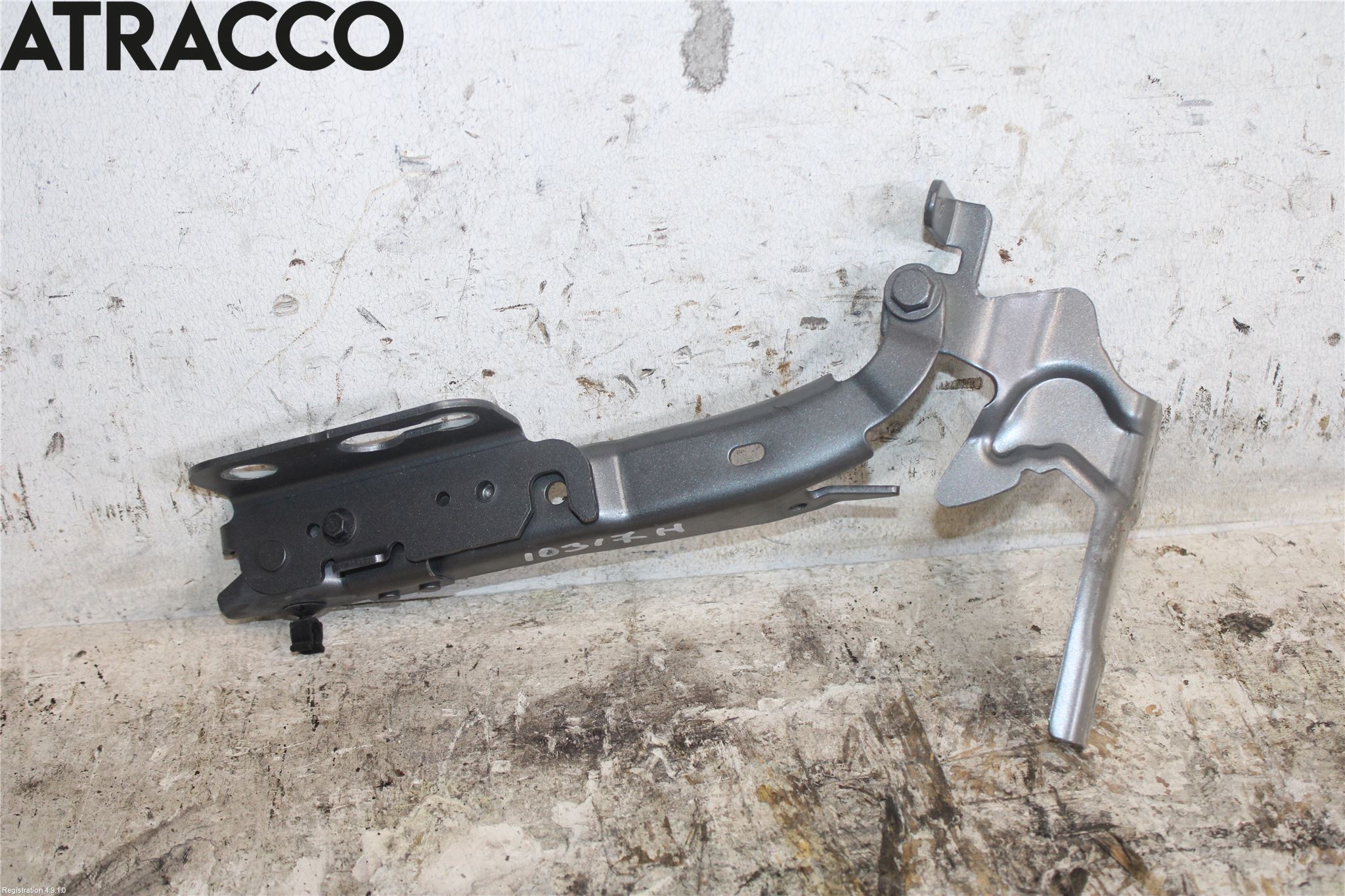 Volvo V40 12-19 Panser Hengsel - Hengsler