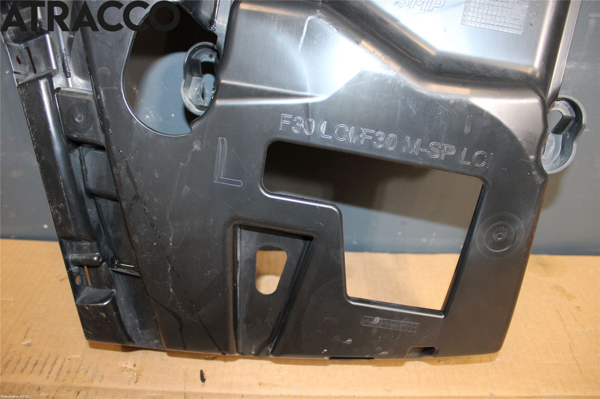 BMW 3 F30/F31/F80 12-19 Støtfangerfeste Bak Venstre
