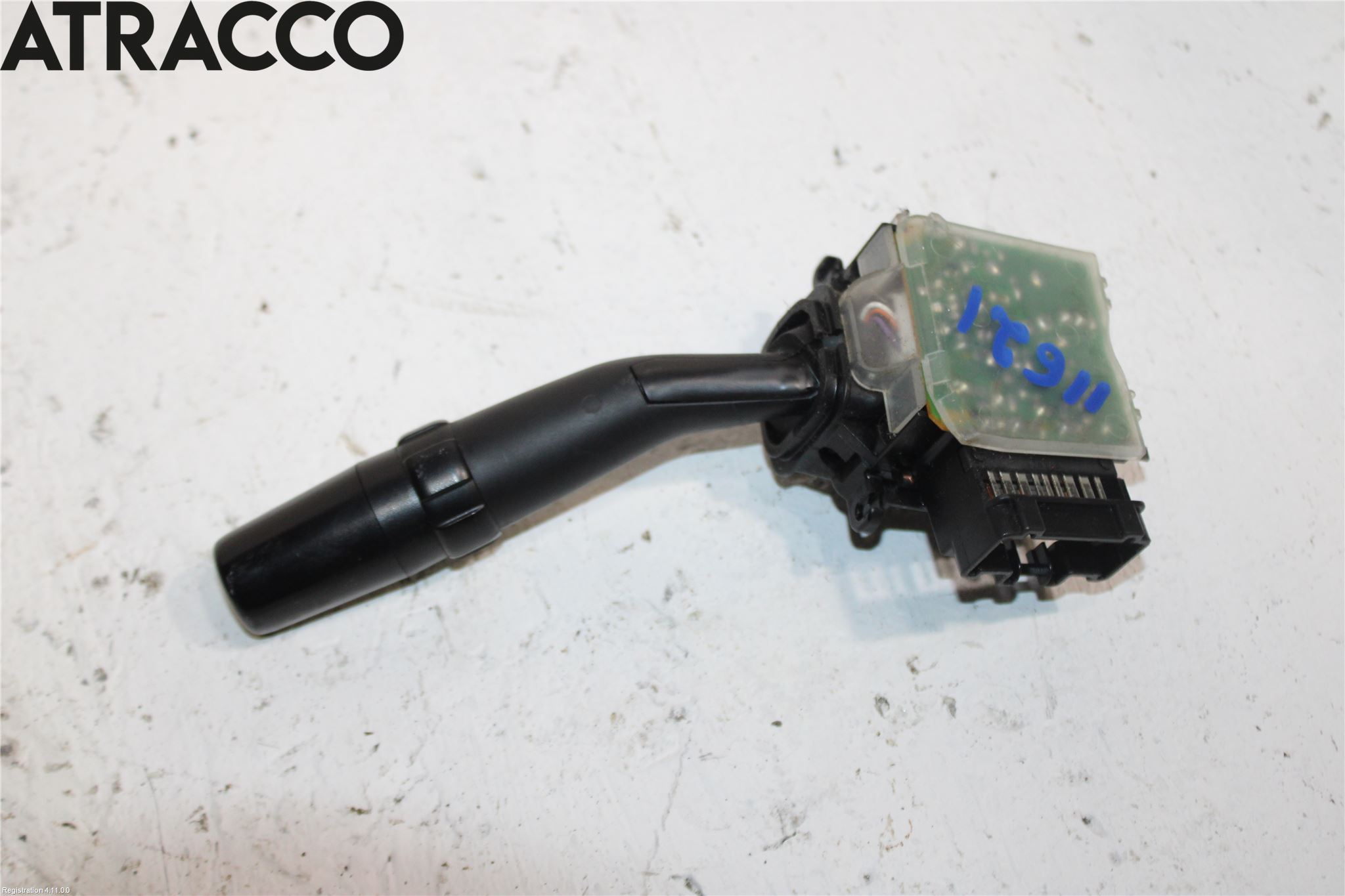 Toyota HI-ACE 06-12 Bryter Ratt Visker - Spyler