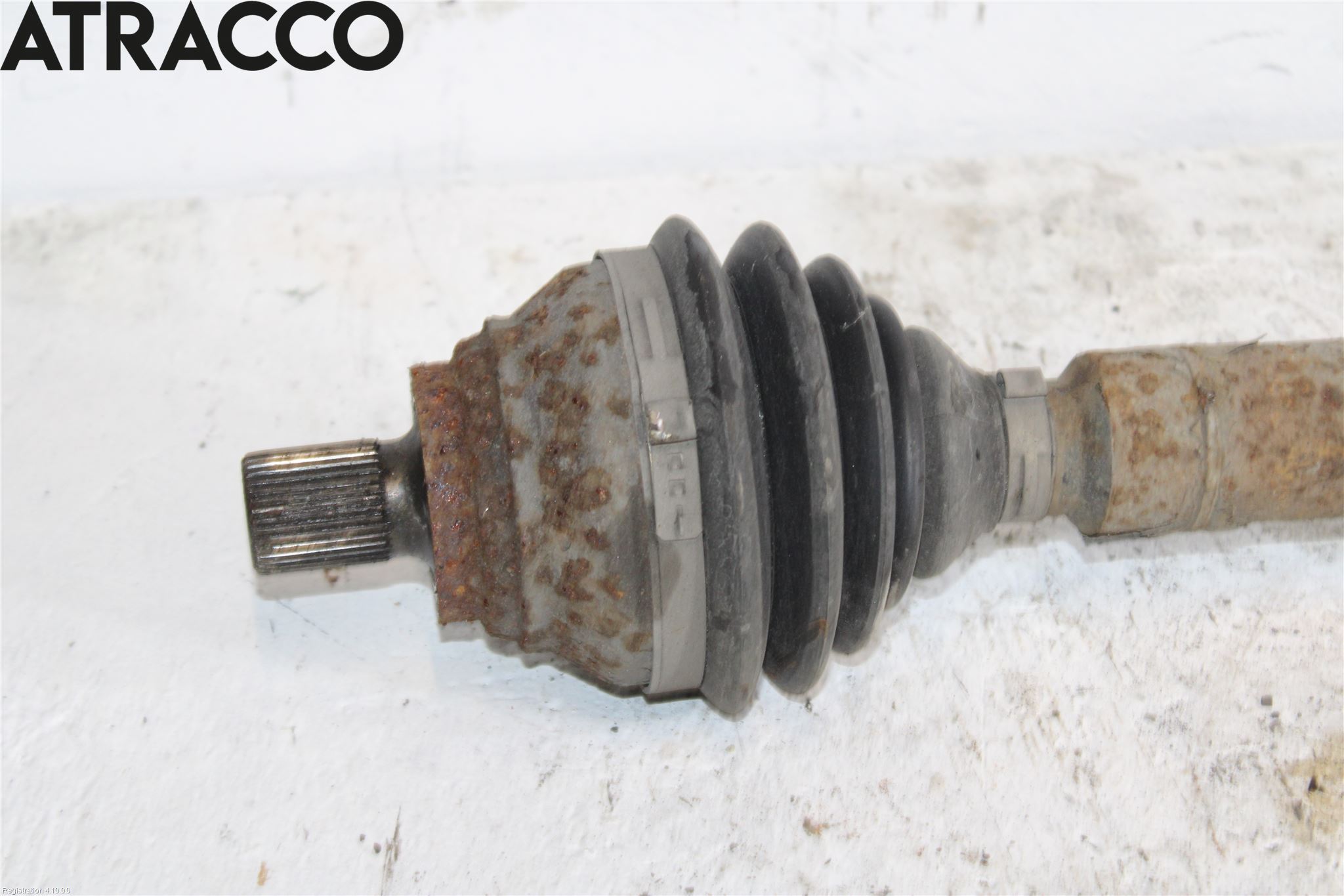 Volkswagen VW PASSAT 11-14 Drivaksel Foran Kompl Høyre