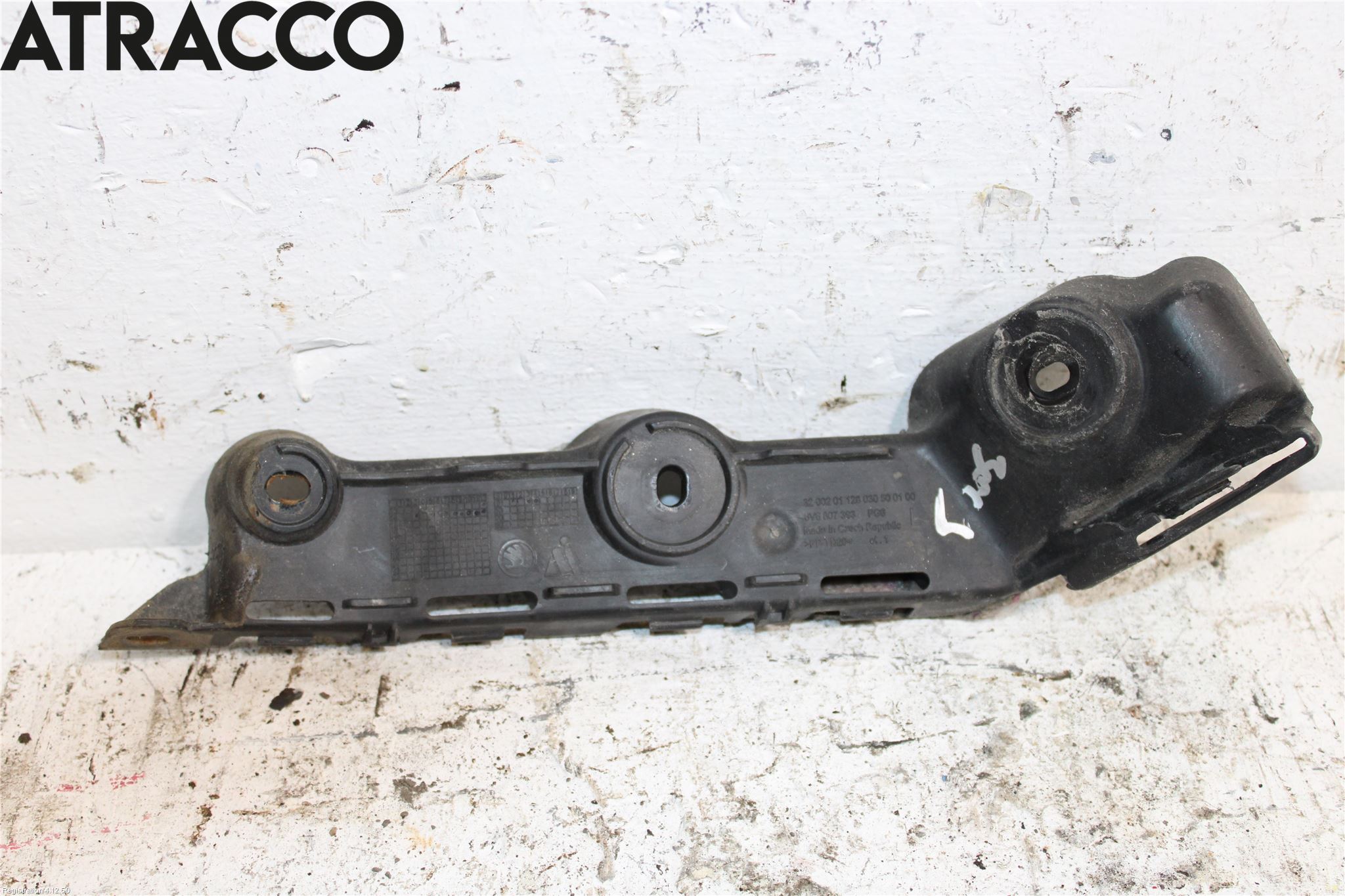 Skoda FABIA 15-21 Støtfangerfeste Bak Høyre