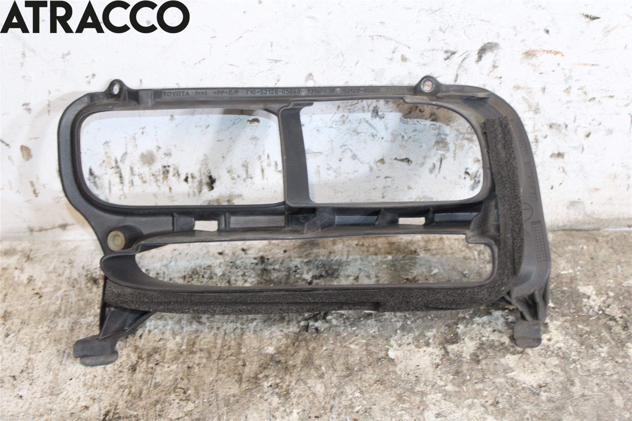 Toyota AVENSIS 03-06 Frontlykt Kurve-Tåkelys Ramme