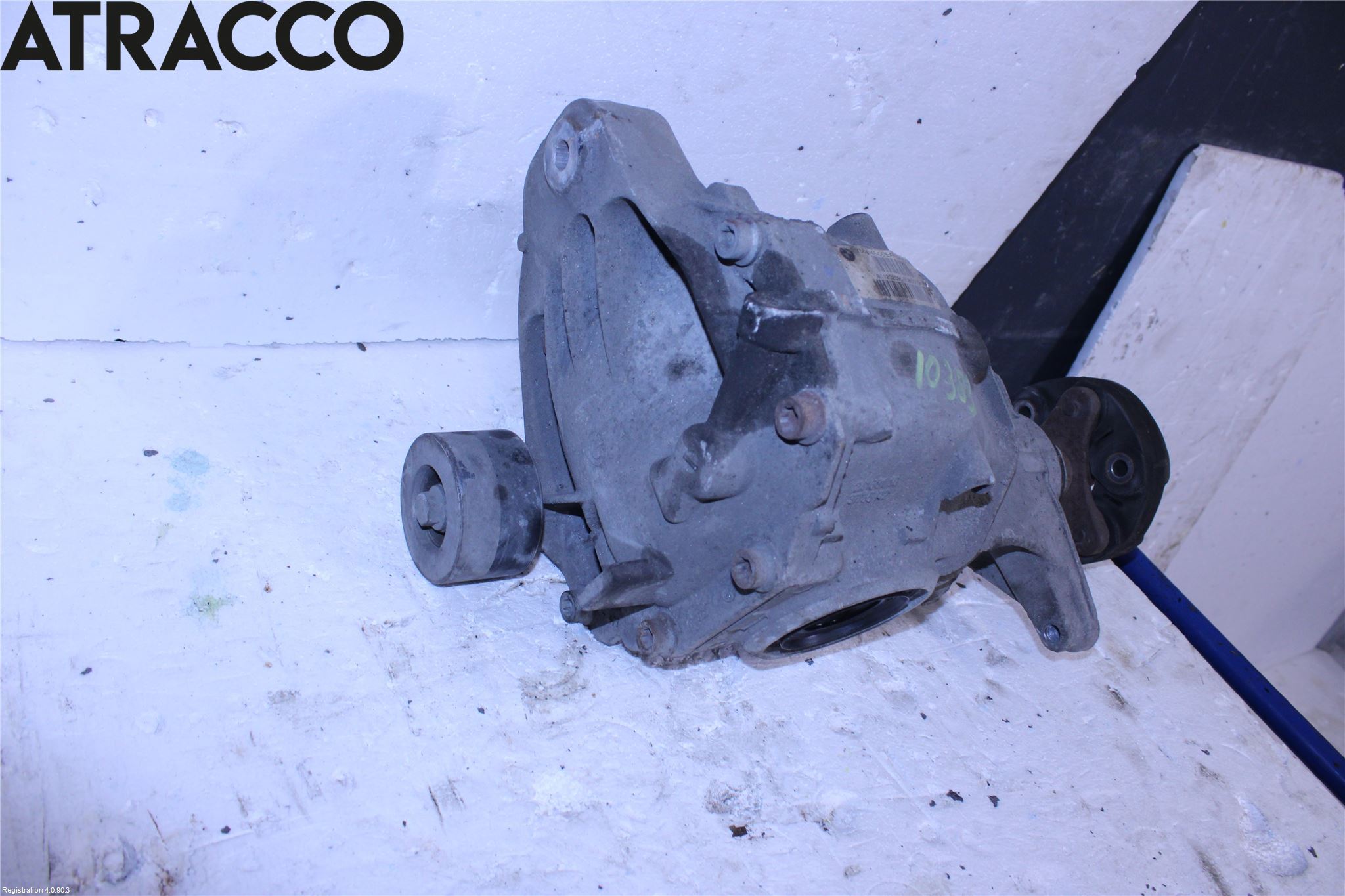 BMW 5 F10/F11/F18 09-17 Bakaksel Kardang Bak -Diff