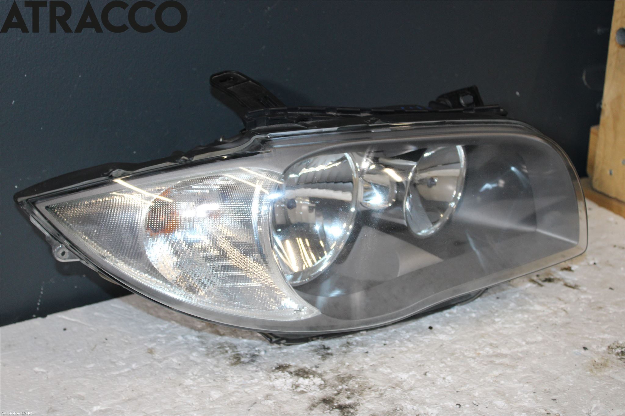 BMW 1 E87/81 5D/3D 03-11 Frontlykt Høyre