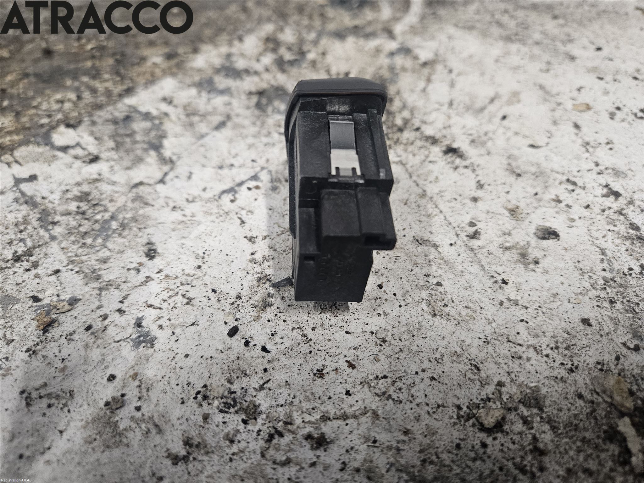 Audi A4 ALLROAD 09-16 Bryter Varsel (Nødblink)