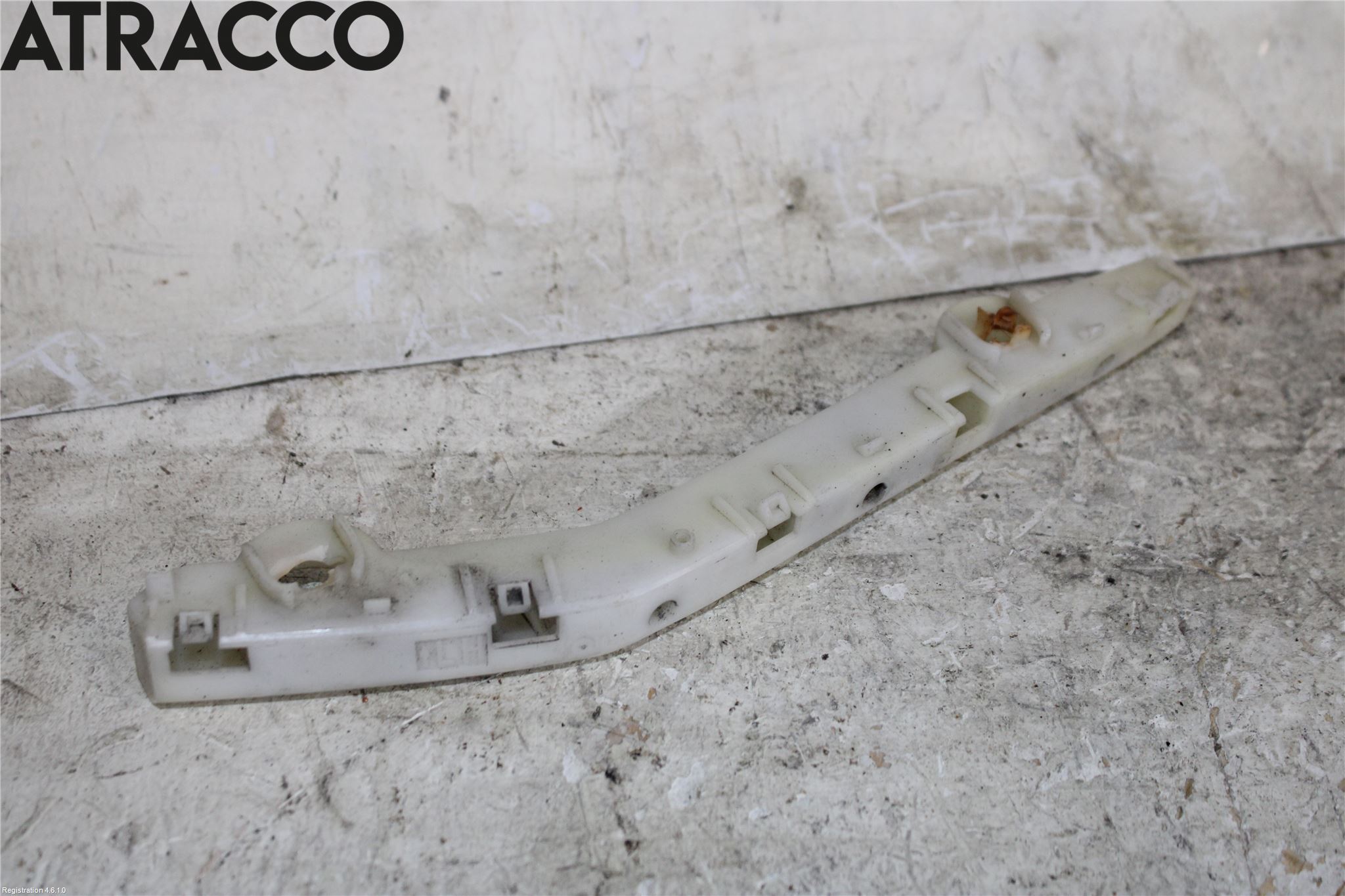 Nissan LEAF 11-17 Støtfanger Foran Feste