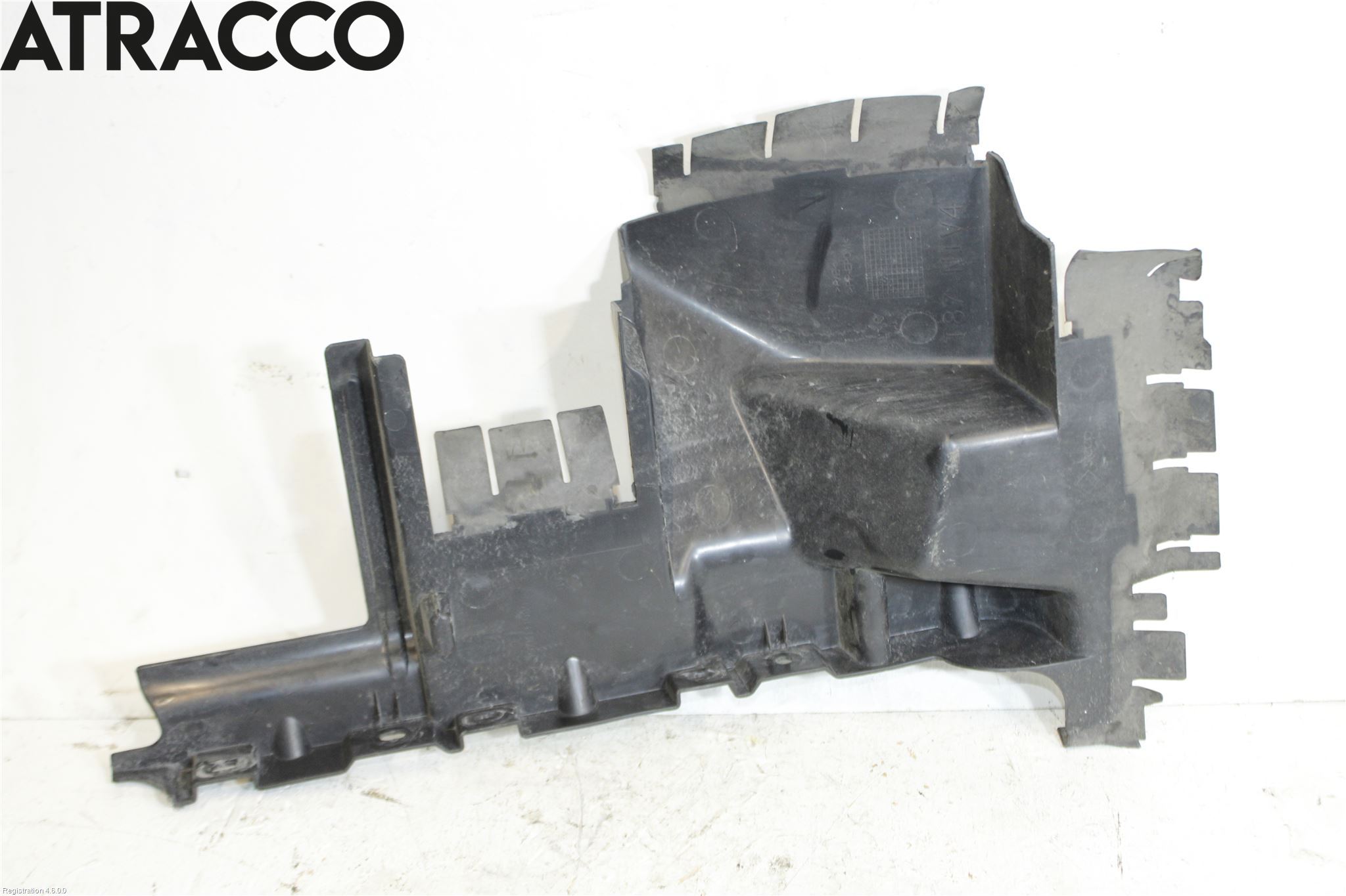 Peugeot 5008 10-16 Luftstyring Front