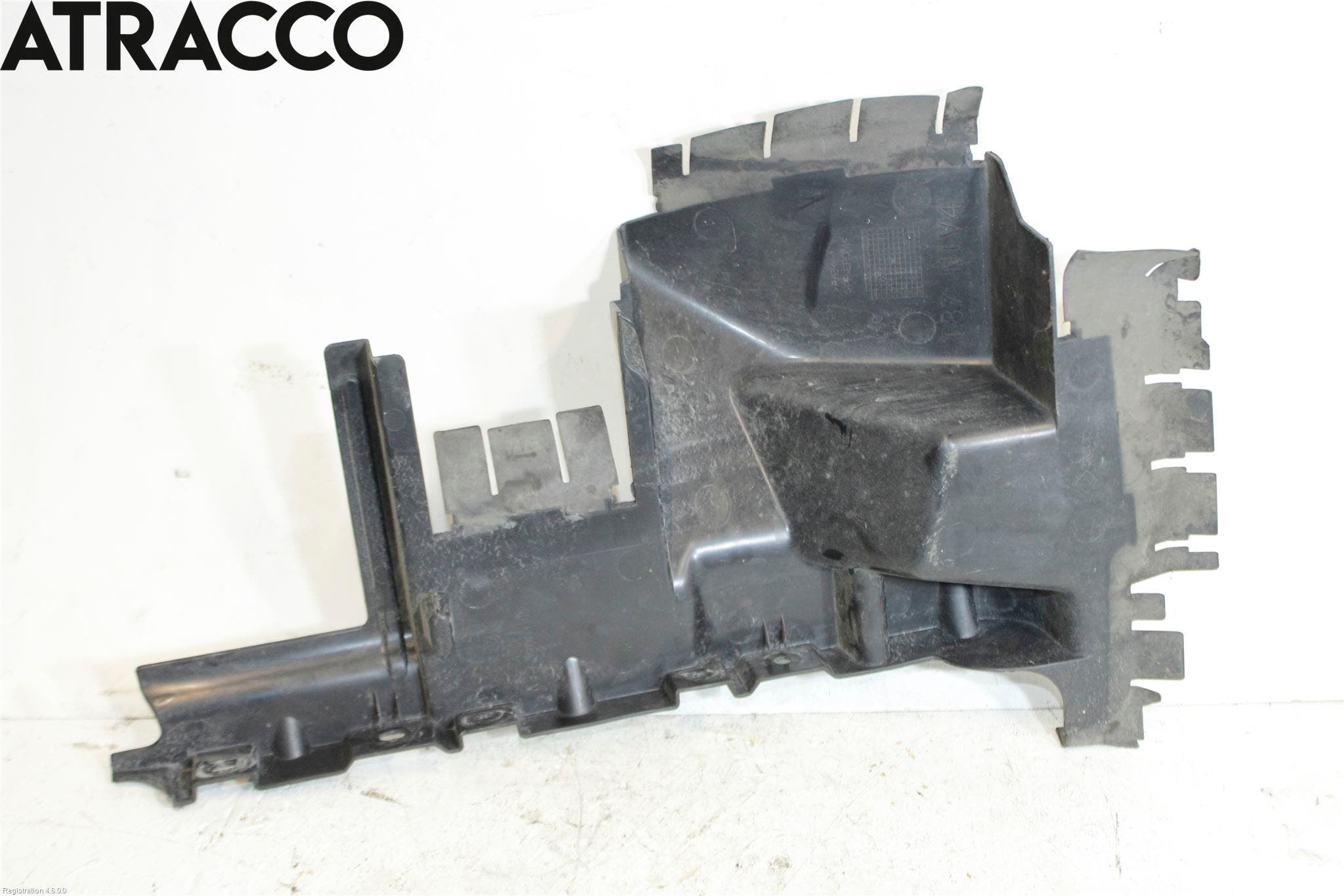 Peugeot 5008 10-16 Luftstyring Front