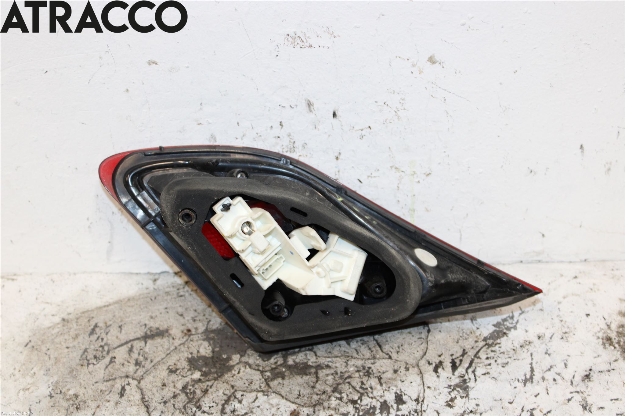 Opel ASTRA J 10-15 Baklykt Venstre  På Luke(Indre