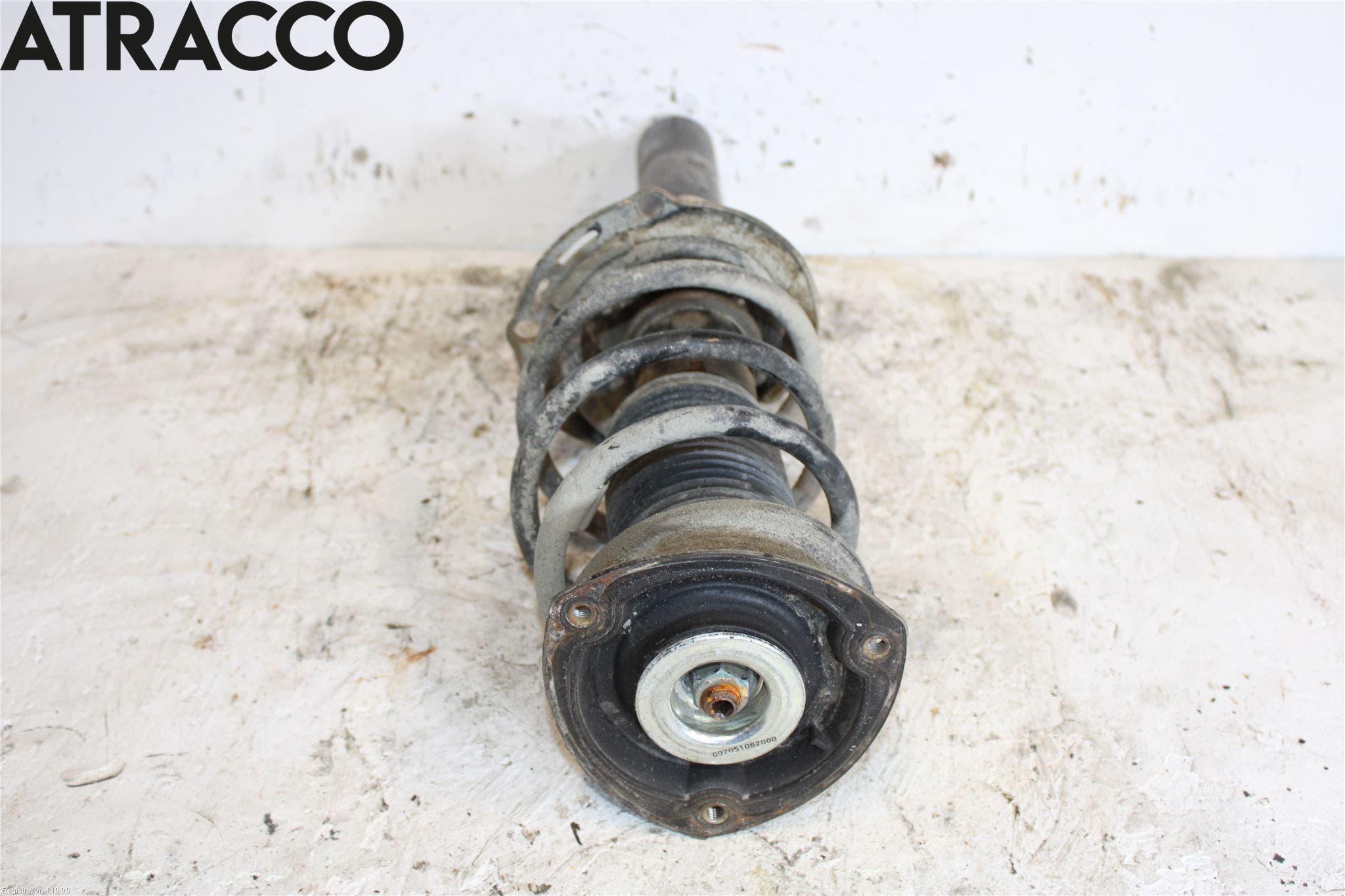 Skoda SUPERB 16-24 Fjærbein Foran Høyre