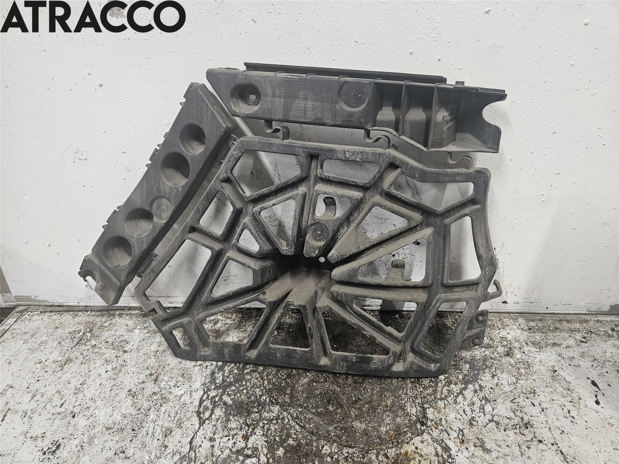 Renault SCÉNIC III / GRAND SCÉNIC 09-16 Støtfangerfeste Bak Venstre