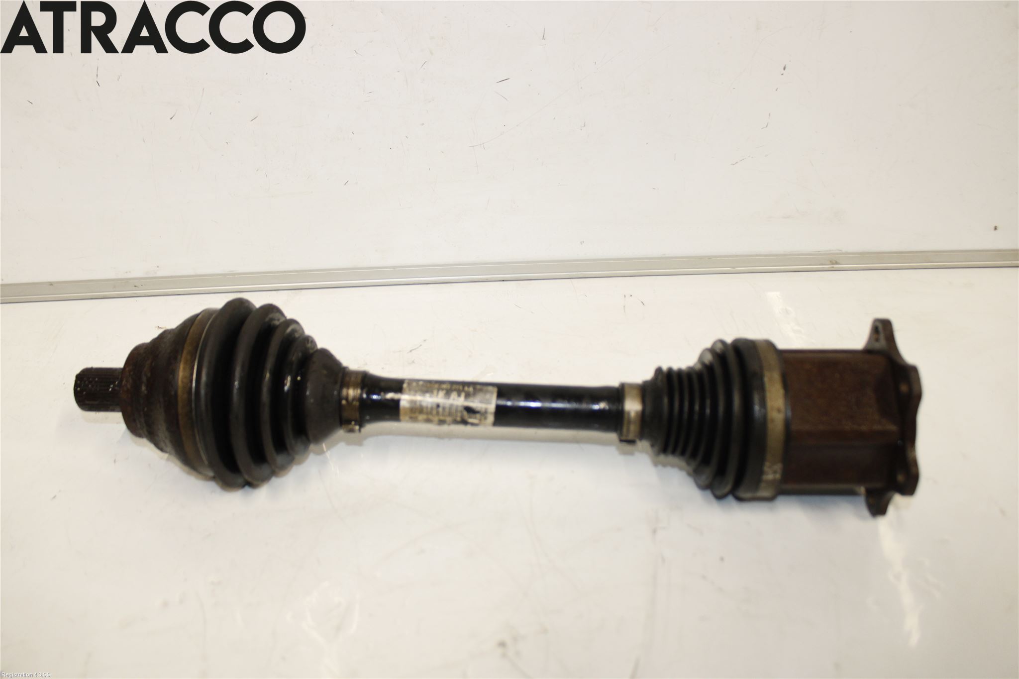 Volkswagen VW PASSAT 11-14 Drivaksel Foran Kompl Venstre