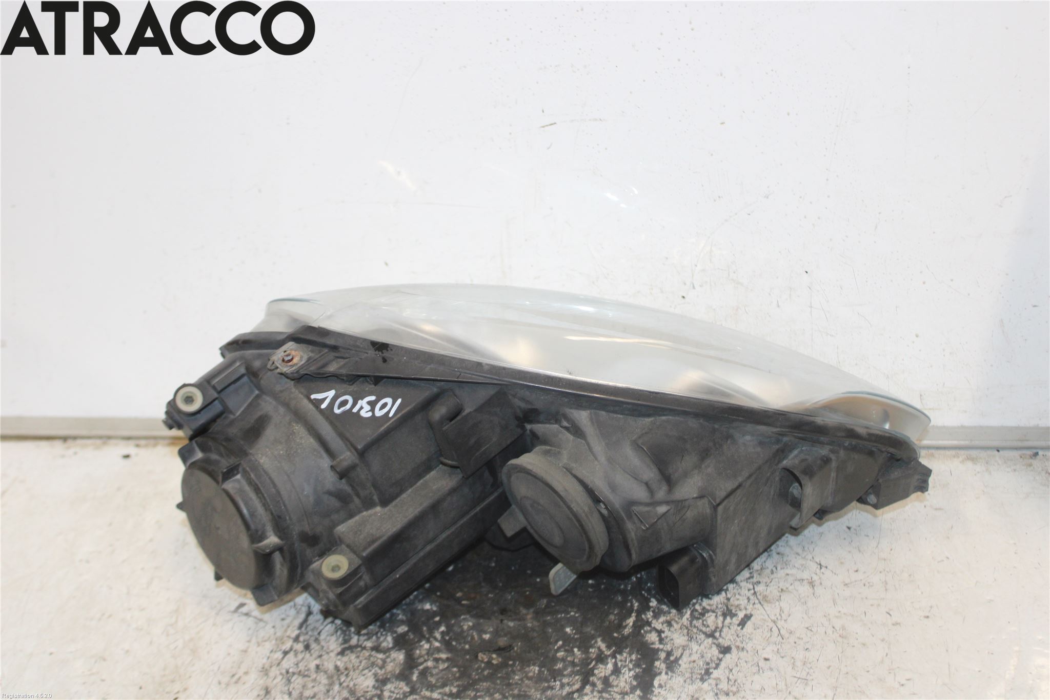 Volkswagen VW GOLF V 04-09 Frontlykt Venstre