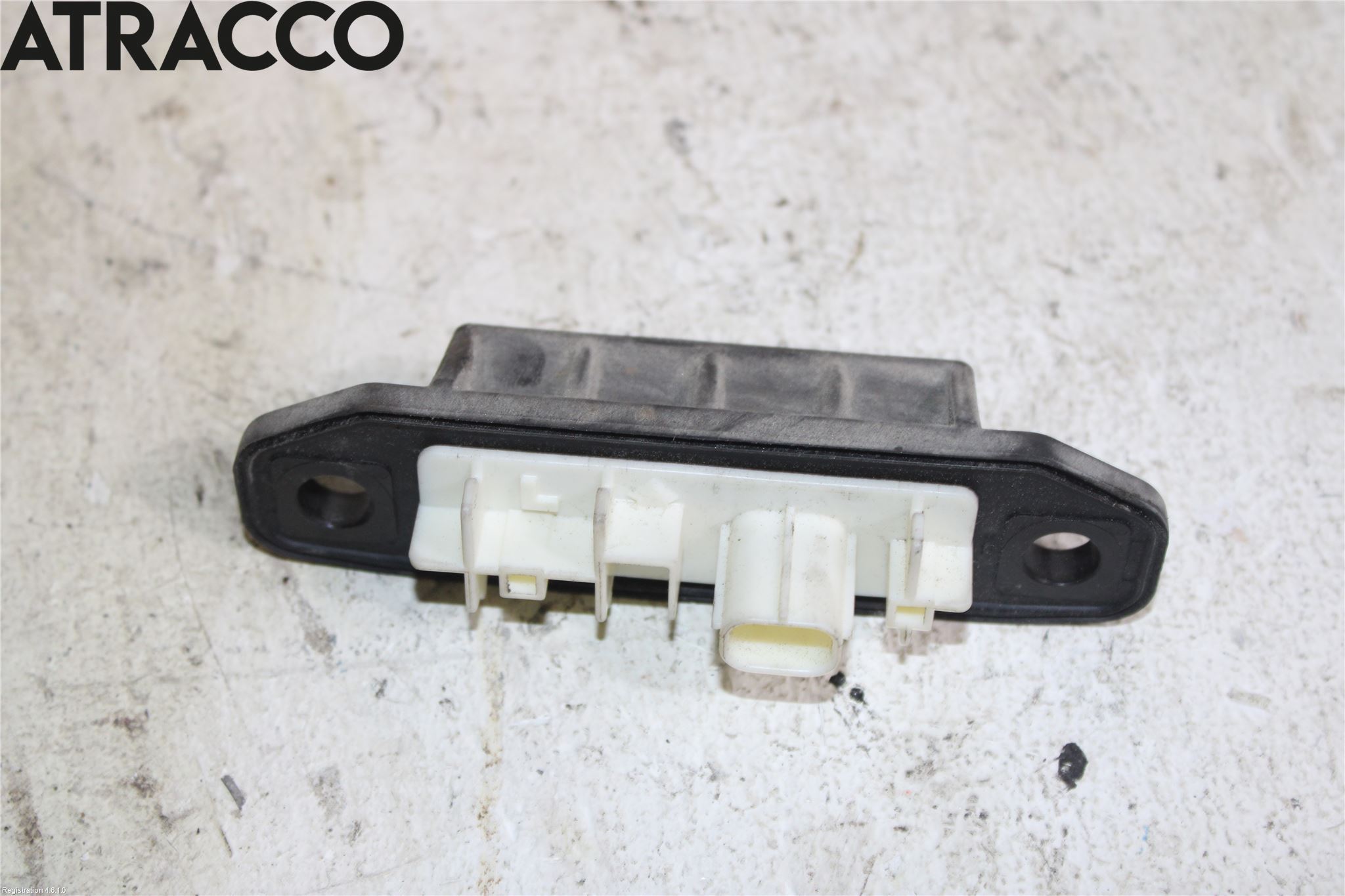 Toyota RAV4 19- Bakluke Handtak Ytre