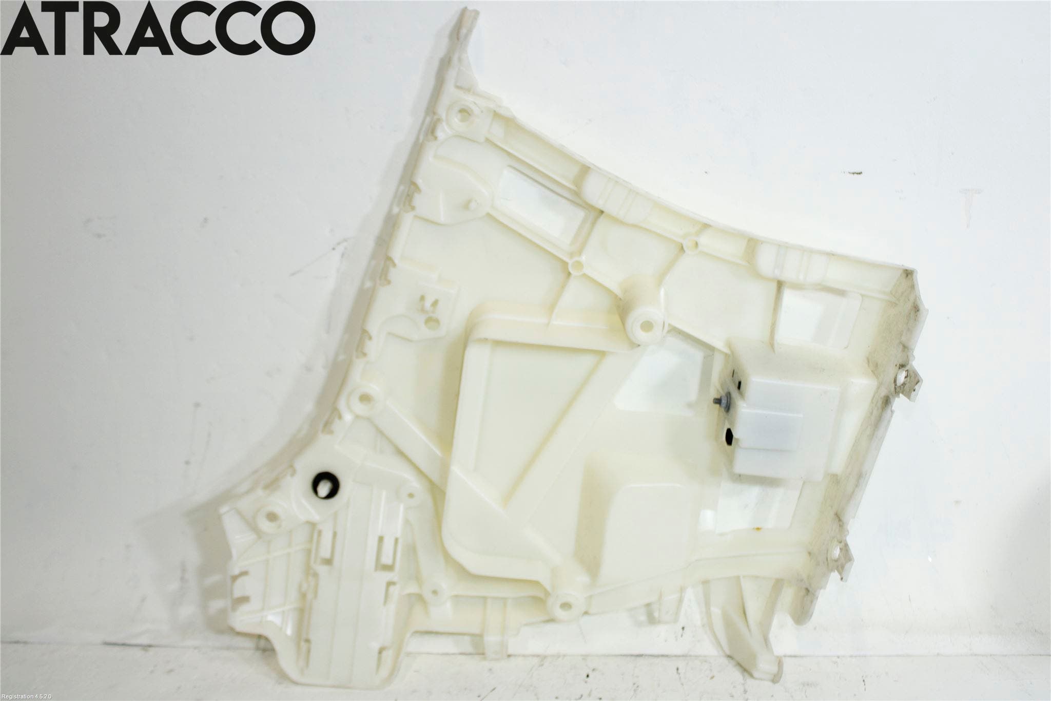 BMW 3 F30/F31/F80 12-19 Støtfanger Bak Feste