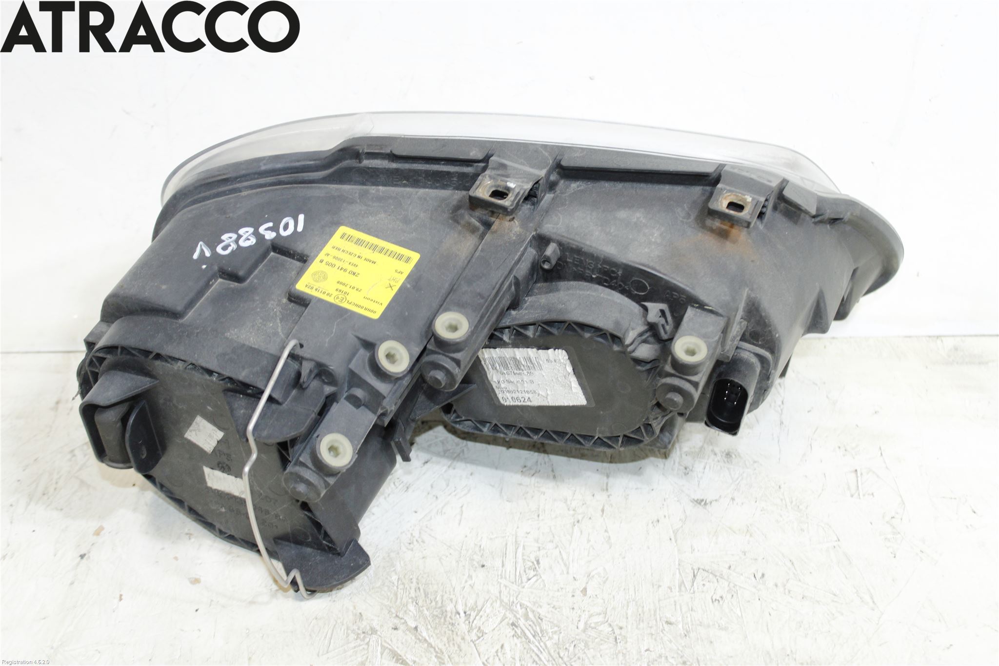 Volkswagen VW CADDY      04-10 Frontlykt Venstre