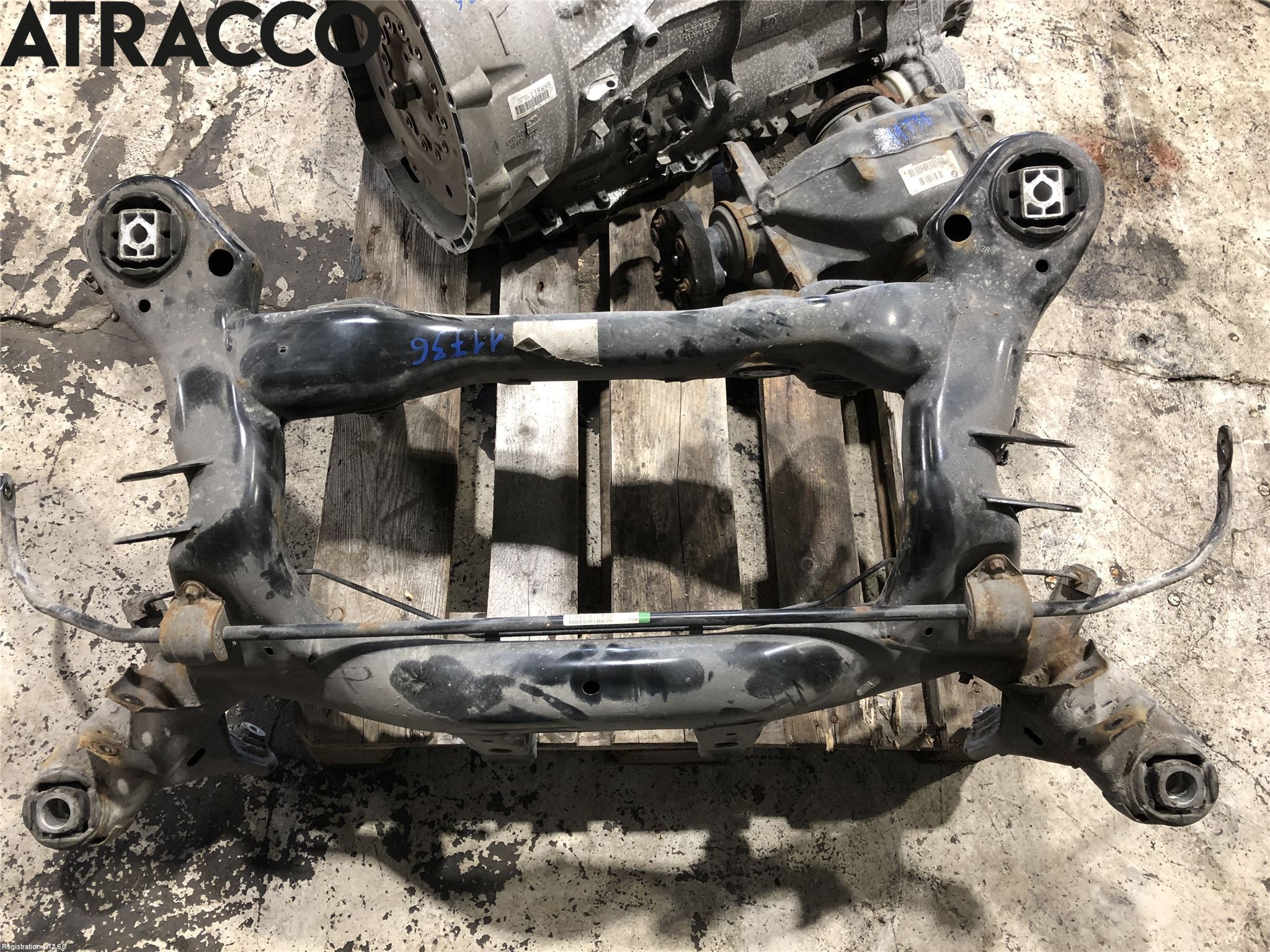 BMW X1 E84 10-15 Bakaksel Feste Travers-Ramme