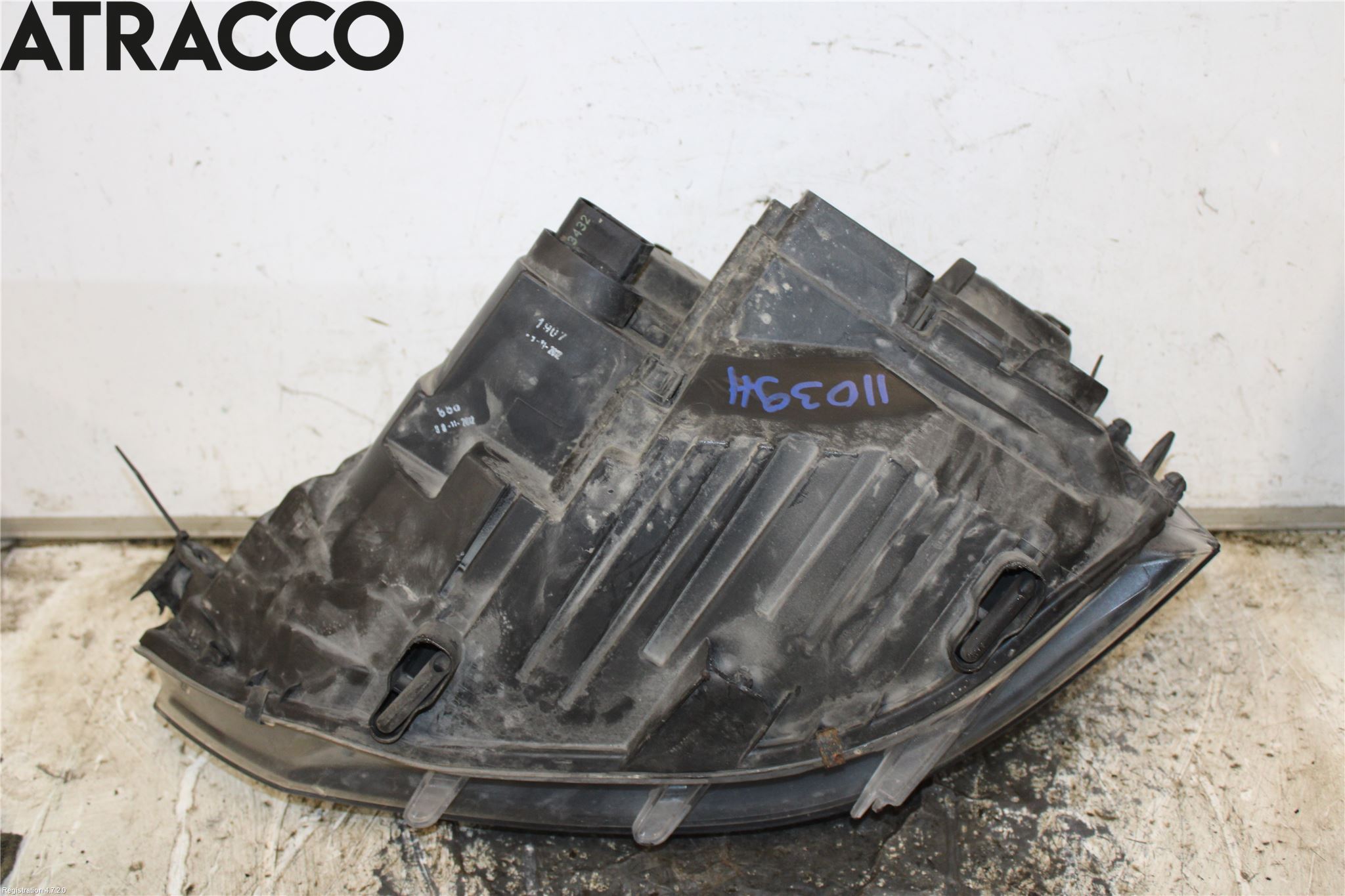 Volkswagen VW TRANSP/CARAVELLE (T5) 04-15 Frontlykt Høyre