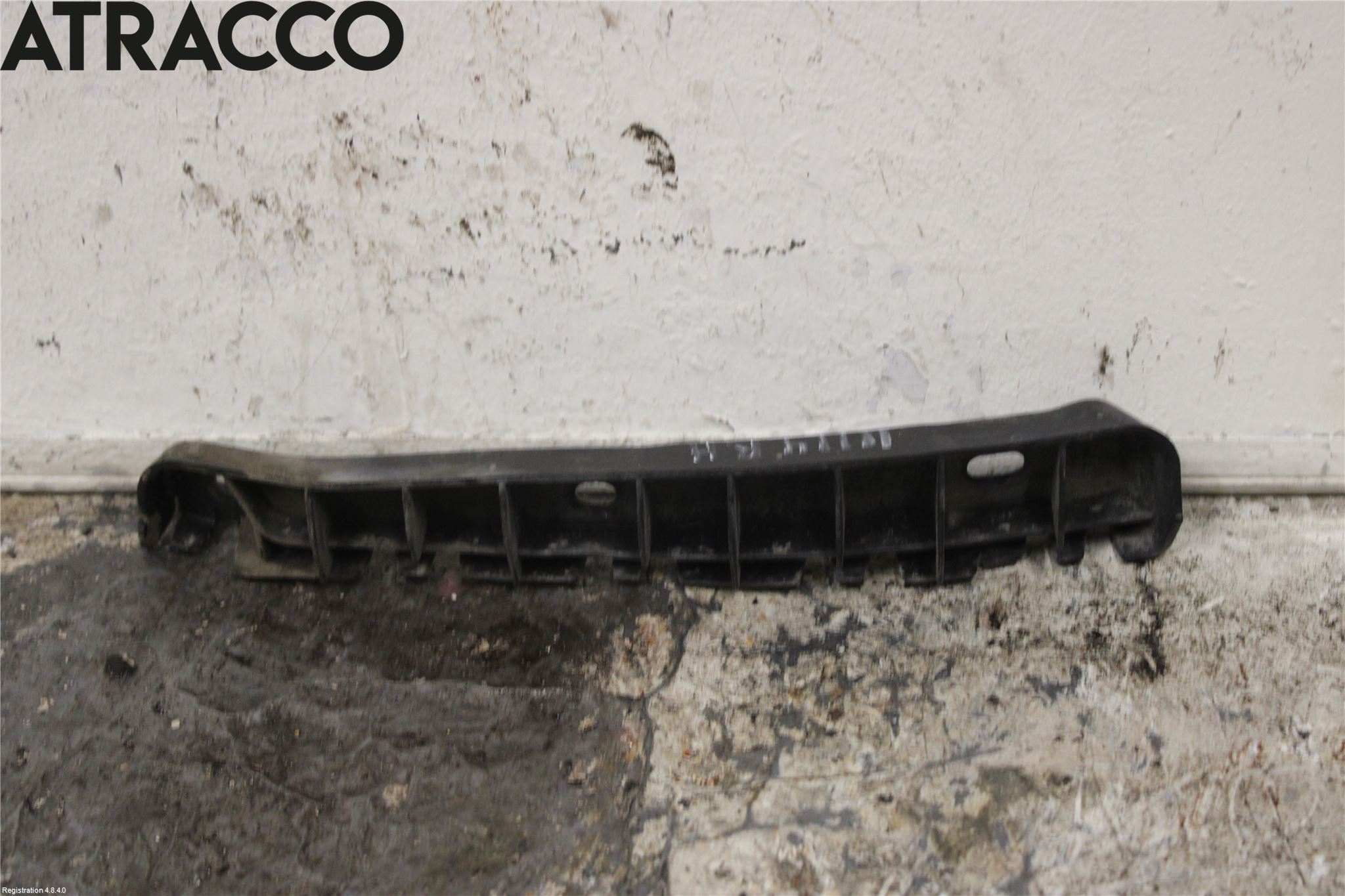 Skoda YETI Støtfangerfeste Bak Høyre