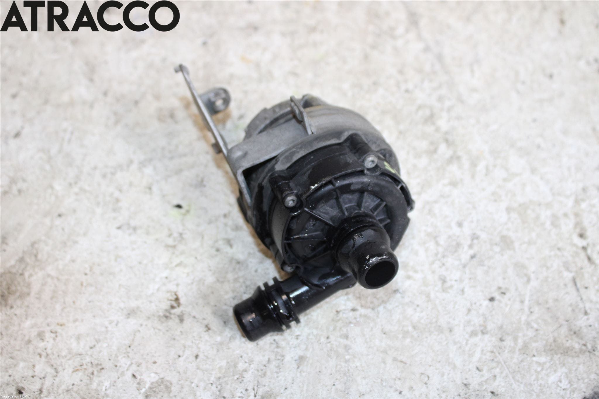 Mercedes-Benz MB C-KLASS (W205) 14-21 Vannpumpe