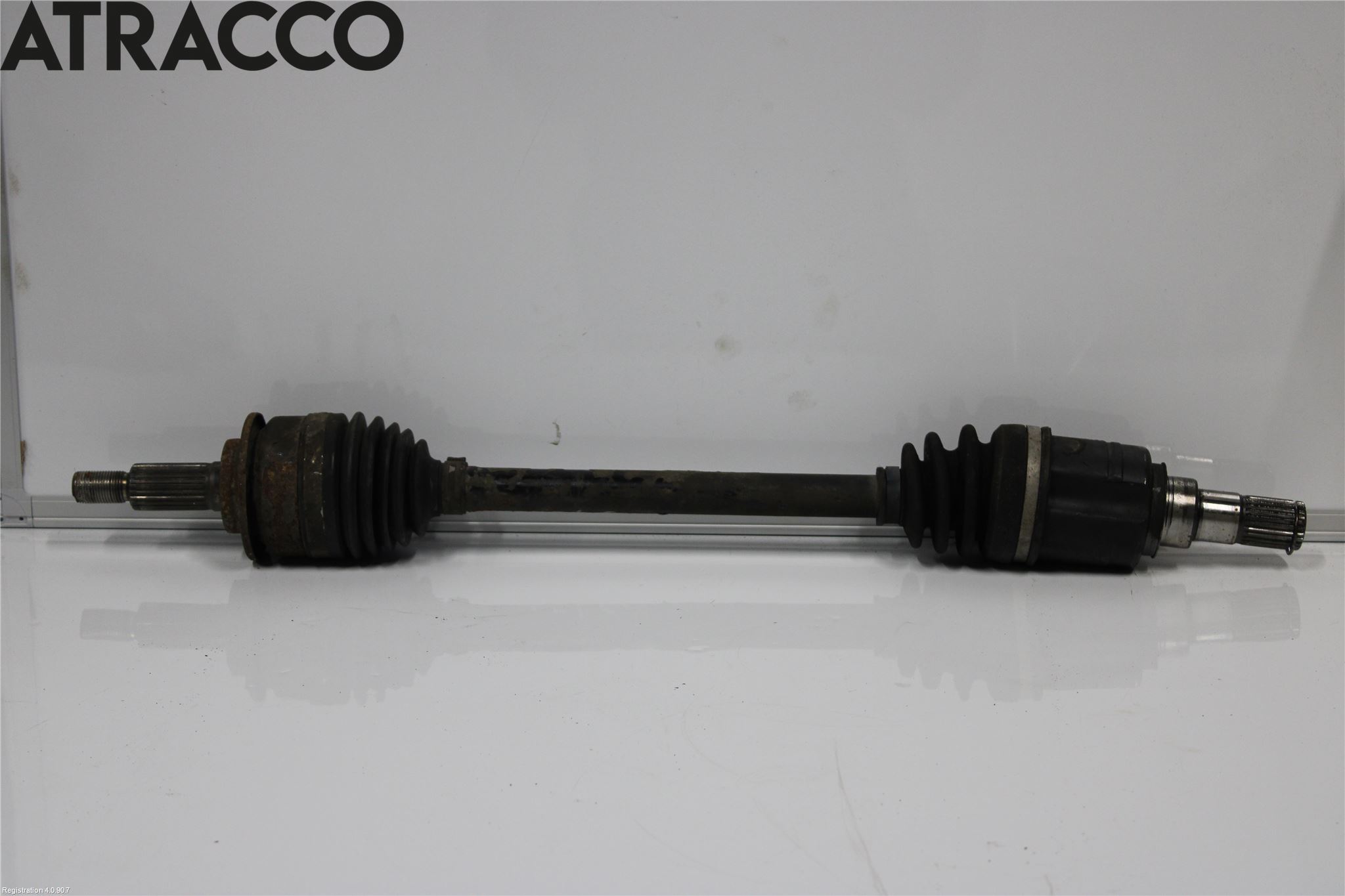 Suzuki SWIFT 11-16 Drivaksel Foran Kompl Venstre