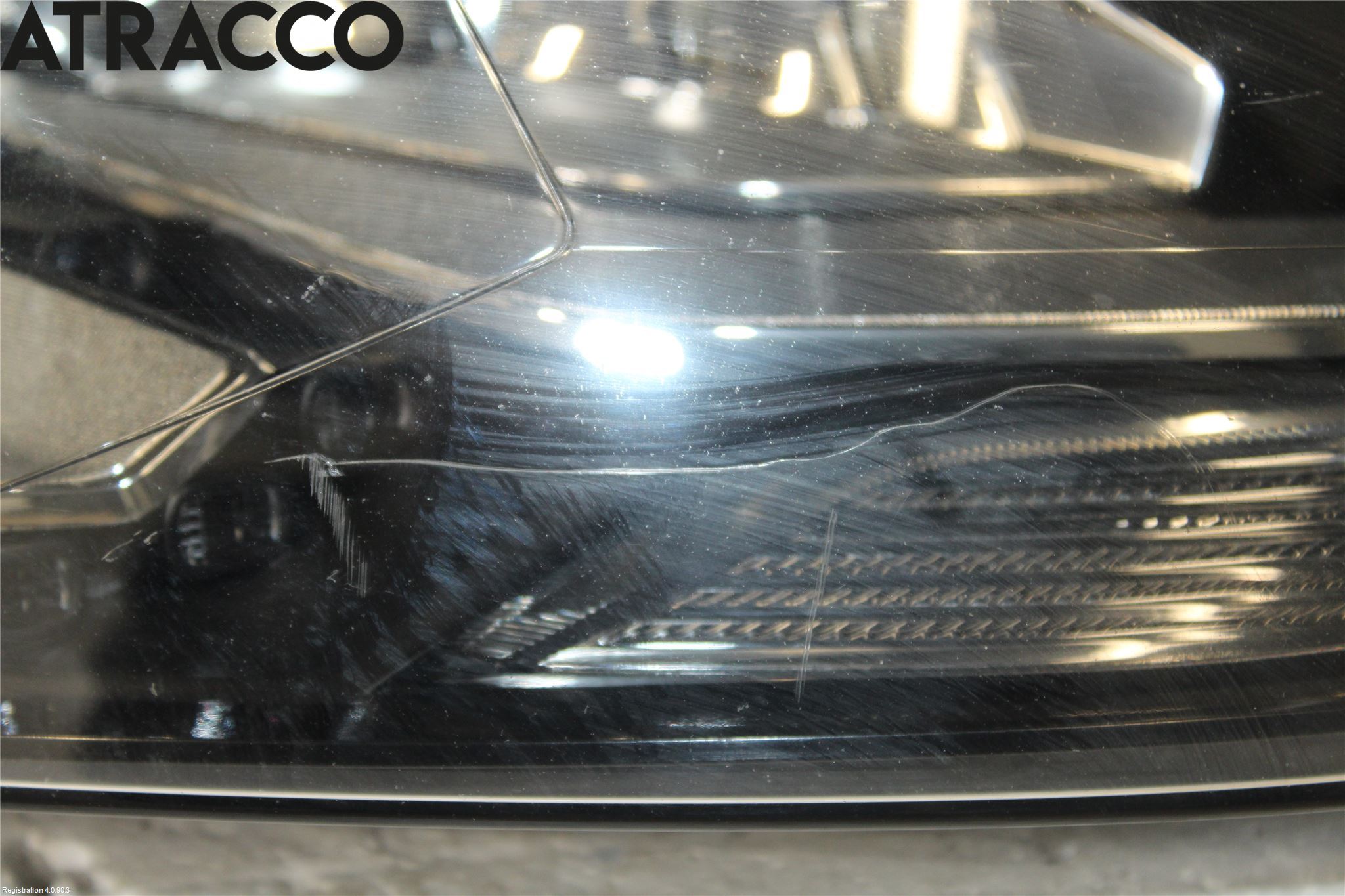 Volkswagen VW POLO 10-17 Frontlykt Høyre