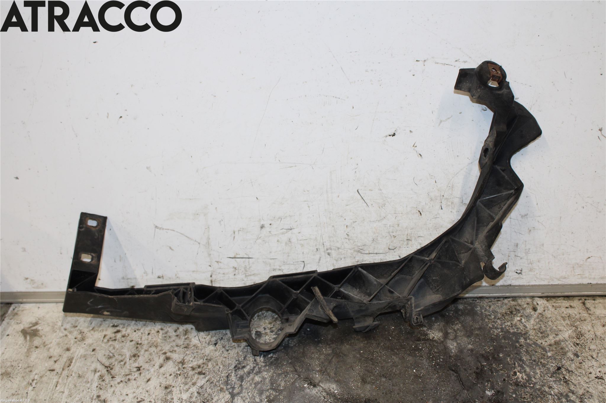 BMW 3 E90/91 SED/TOU 05-12 Frontlykt Holder-Feste