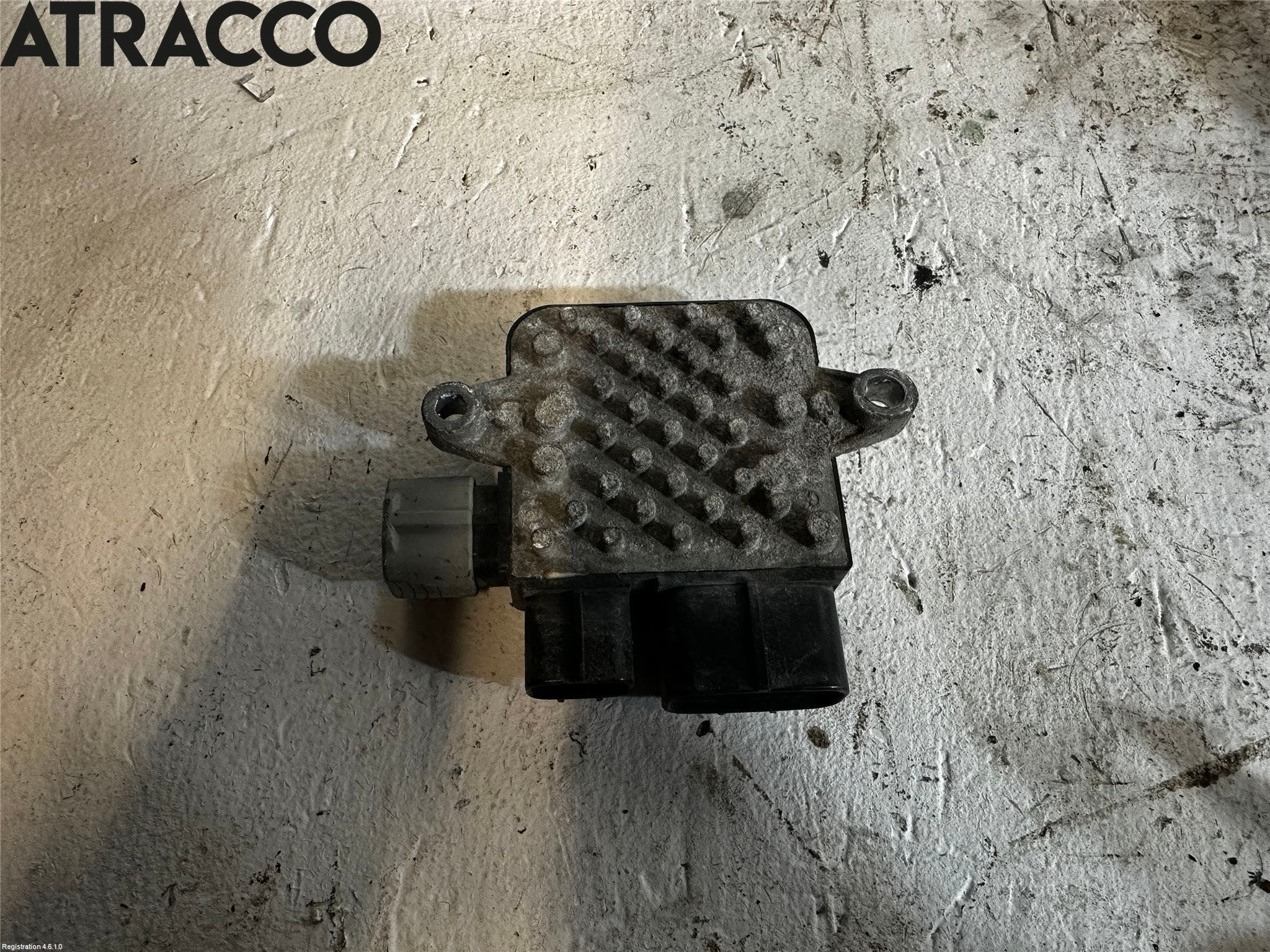 Tesla MODEL S 13- Rele Kjølevifte