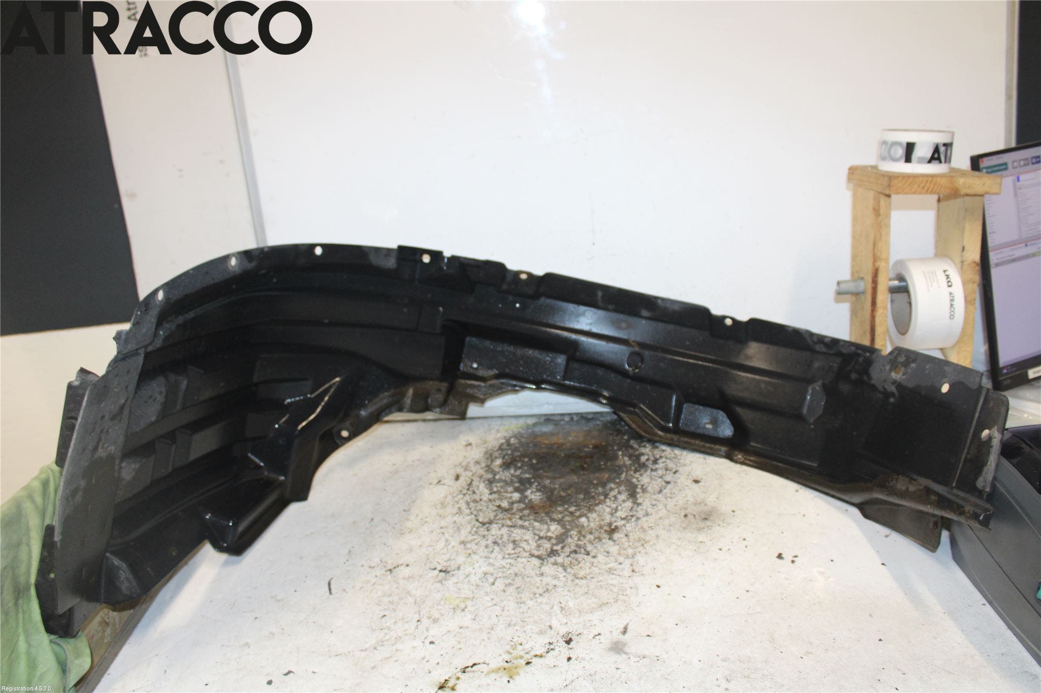 Mitsubishi OUTLANDER 13-21 Skjerm Indre