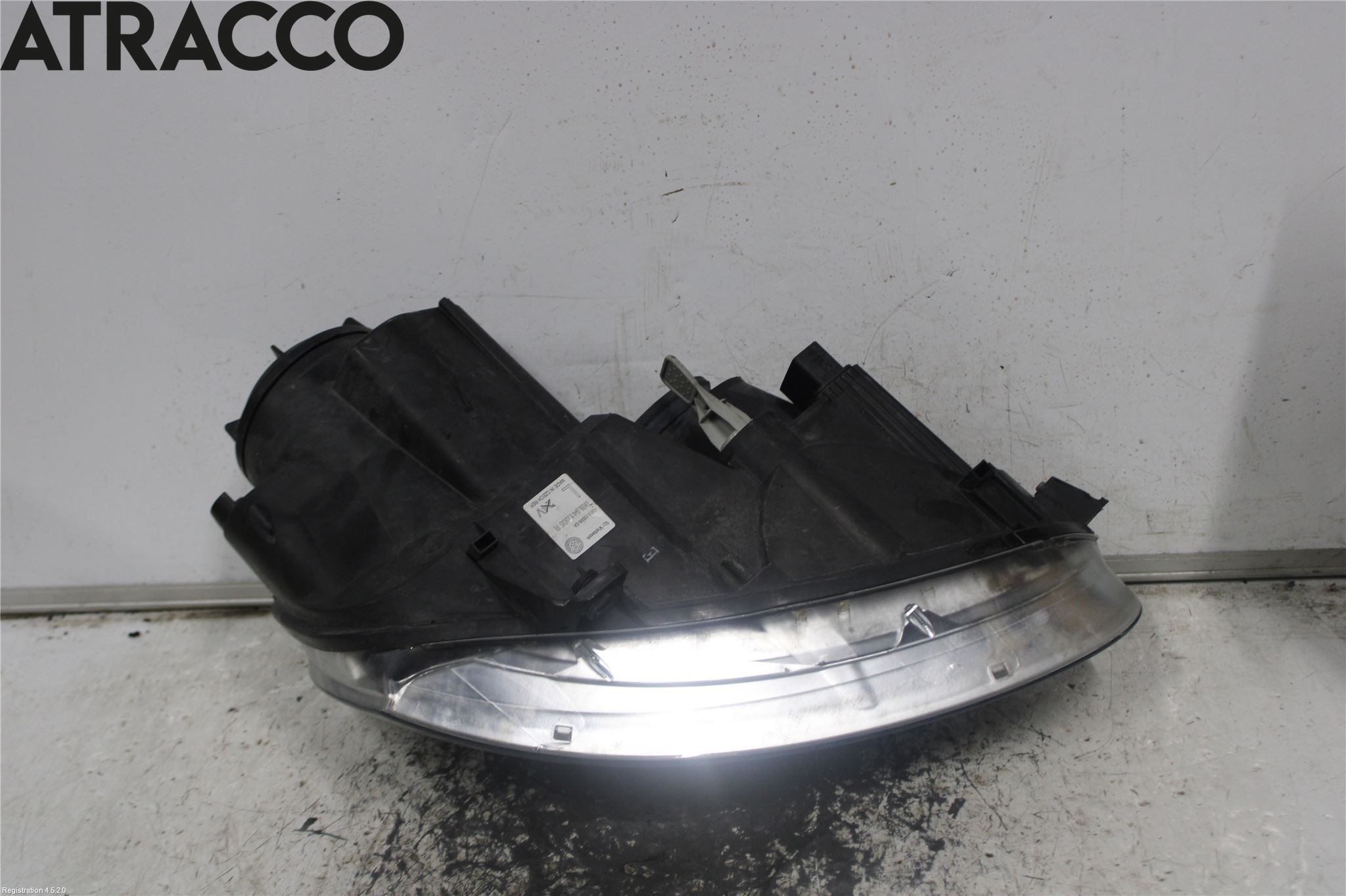 Volkswagen VW GOLF V 04-09 Frontlykt Venstre