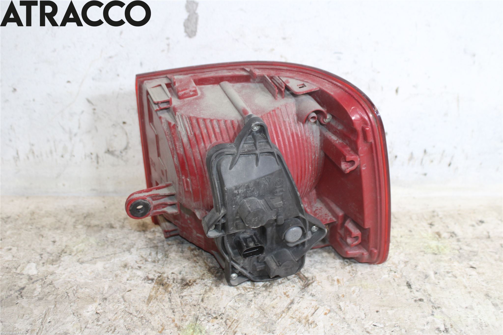 Volkswagen VW TOURAN 10-15 Baklykt Venstre