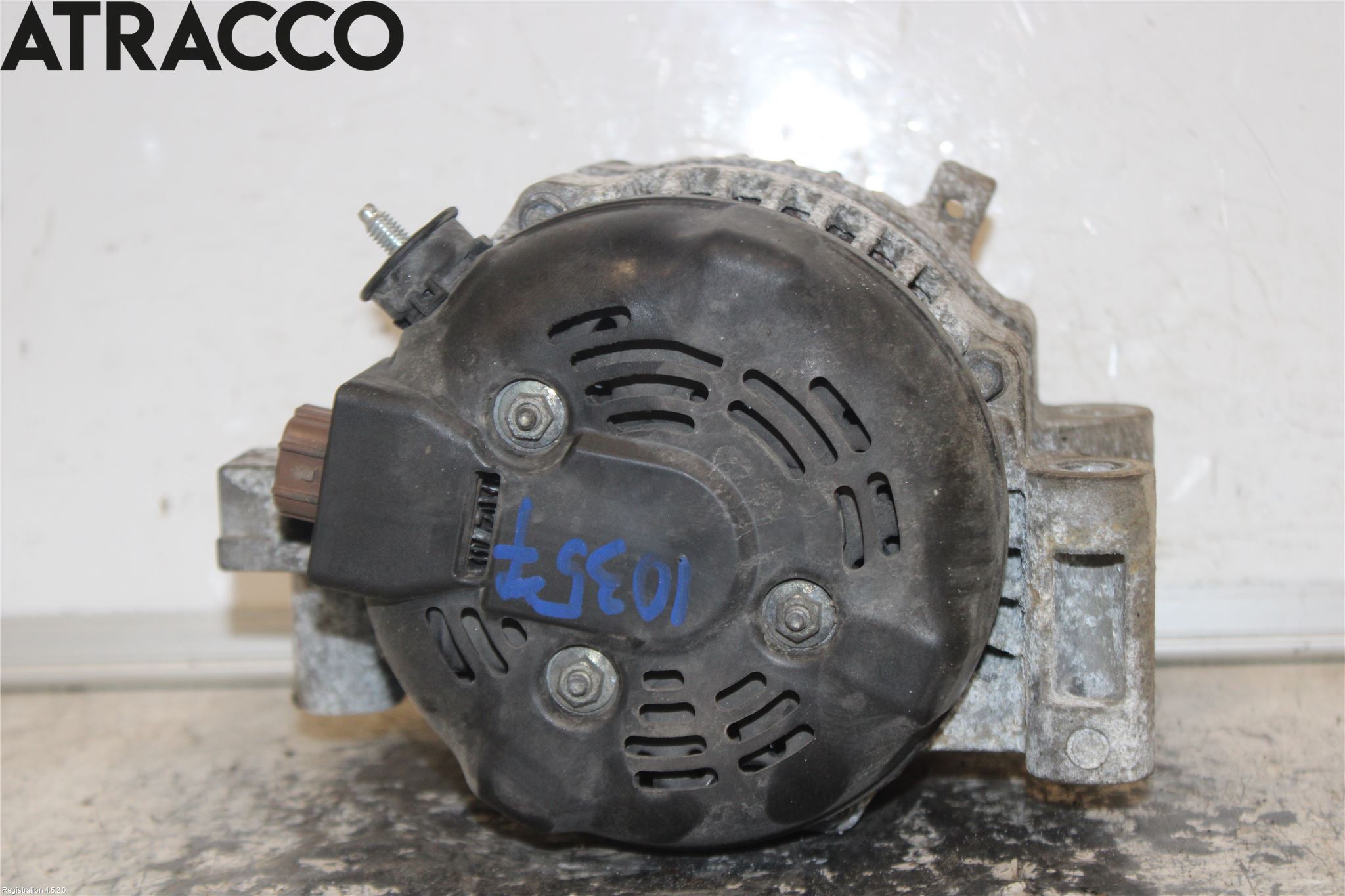 Toyota AVENSIS 09-15 Dynamo