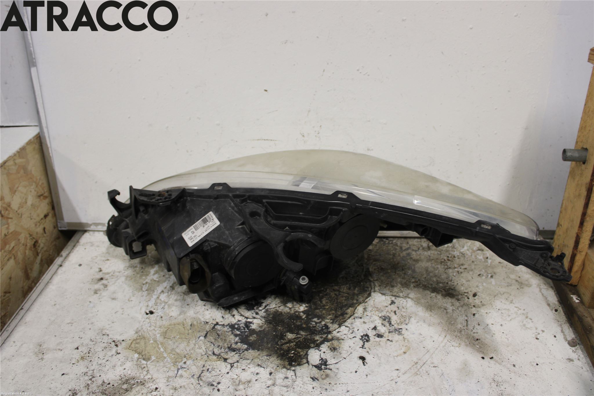 Peugeot 5008 10-16 Frontlykt Høyre