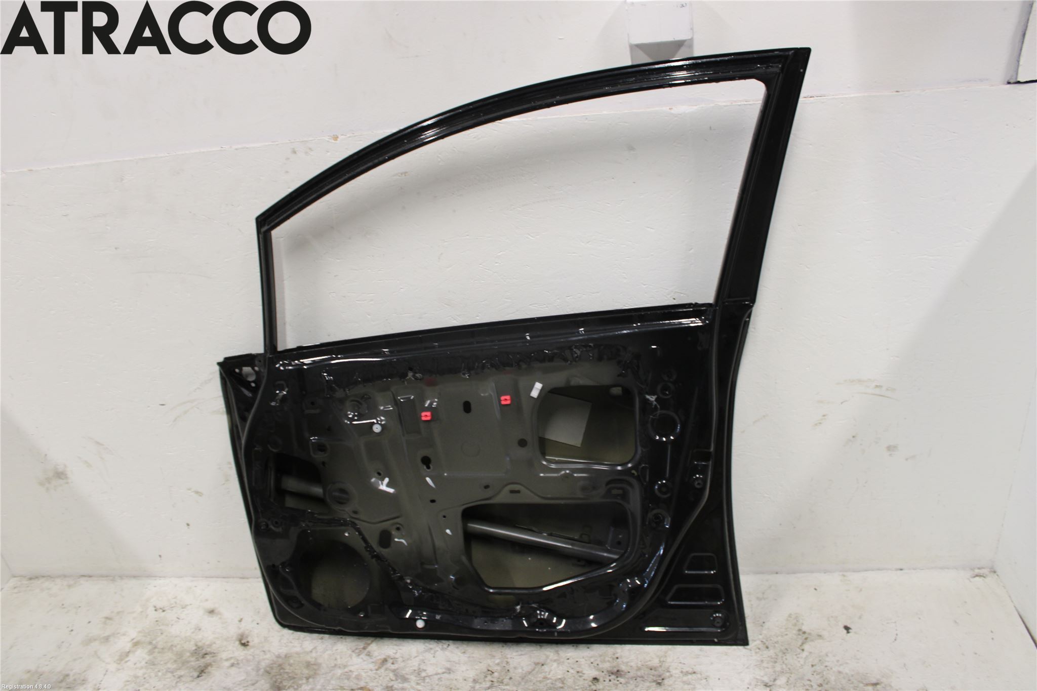 Toyota AURIS 10-12 Dør 4D Foran Høyre