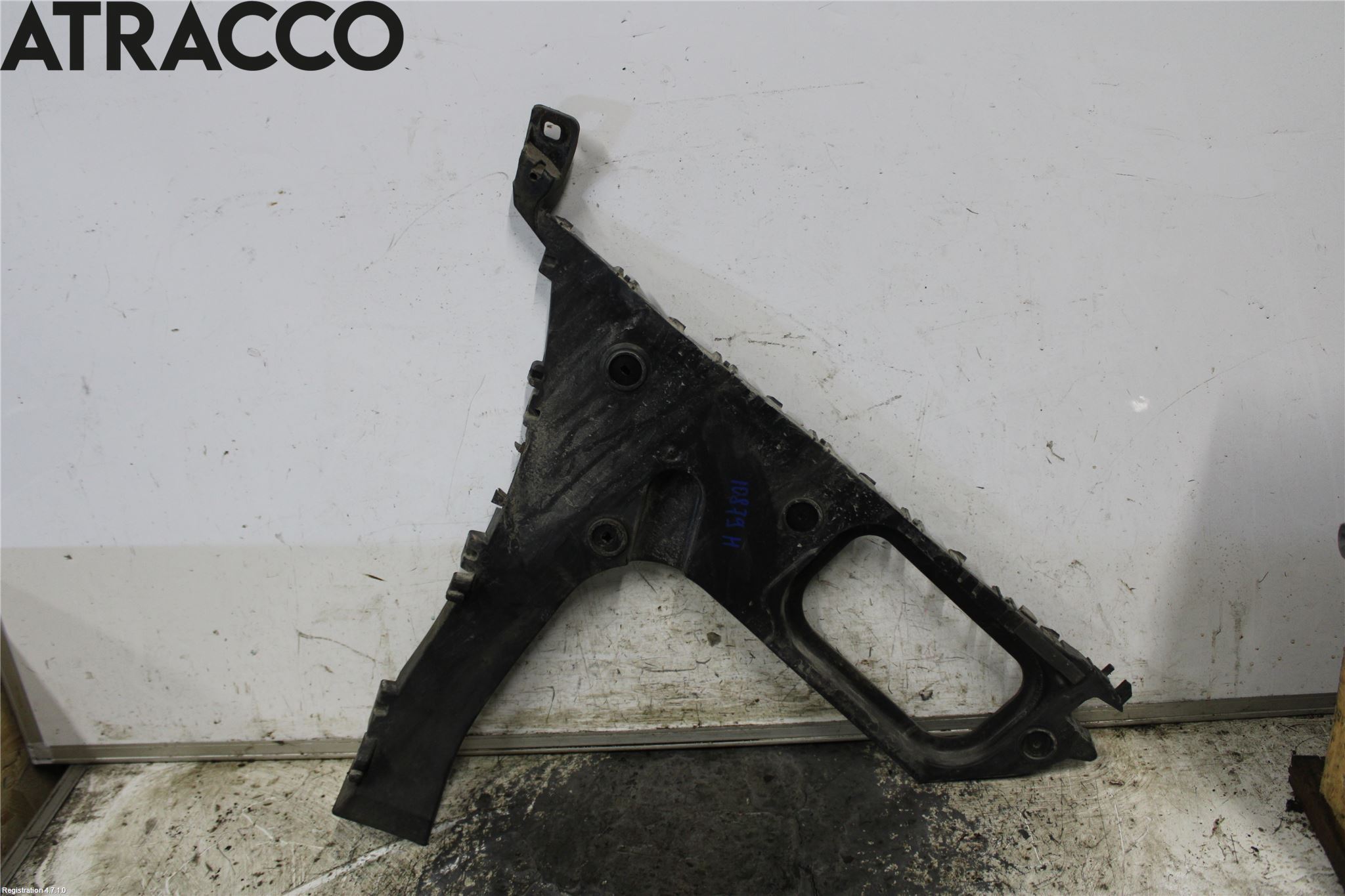 Audi Q7/SQ7 Støtfangerfeste Bak Høyre