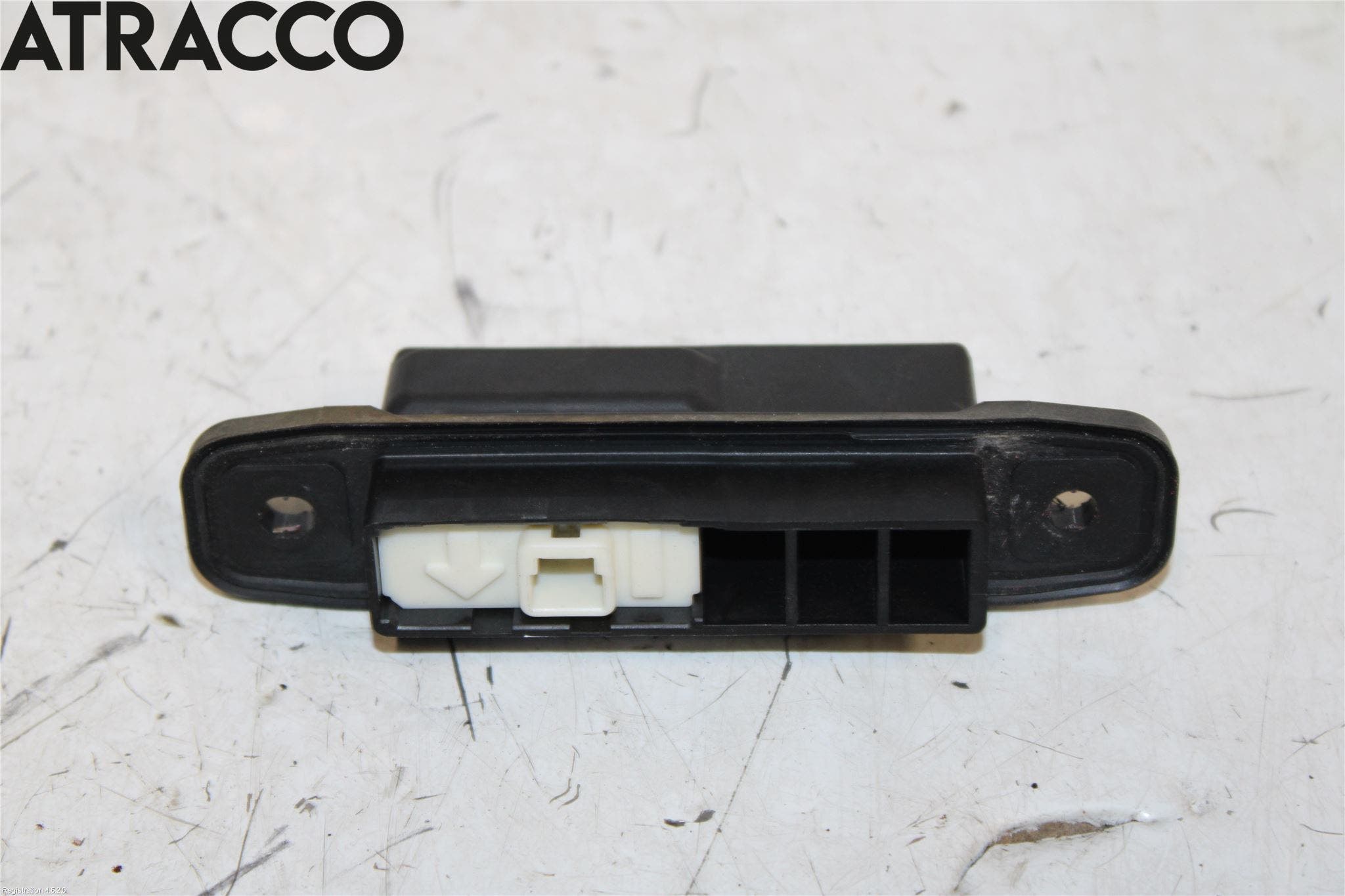 Toyota YARIS XP130 15-20 Bakluke Handtak Ytre