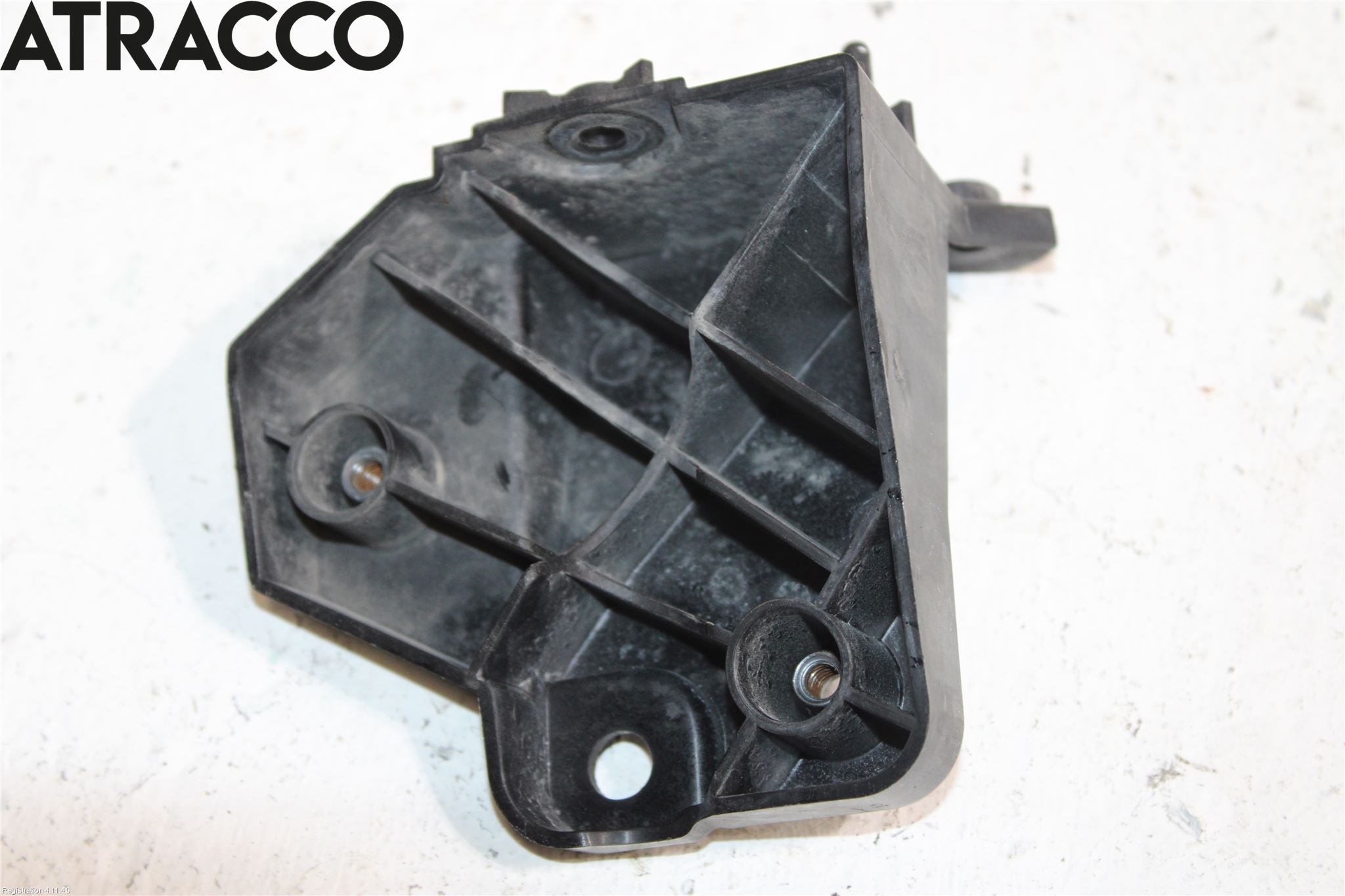 Tesla MODEL S 13- Støtfangerfeste Foran Høyre