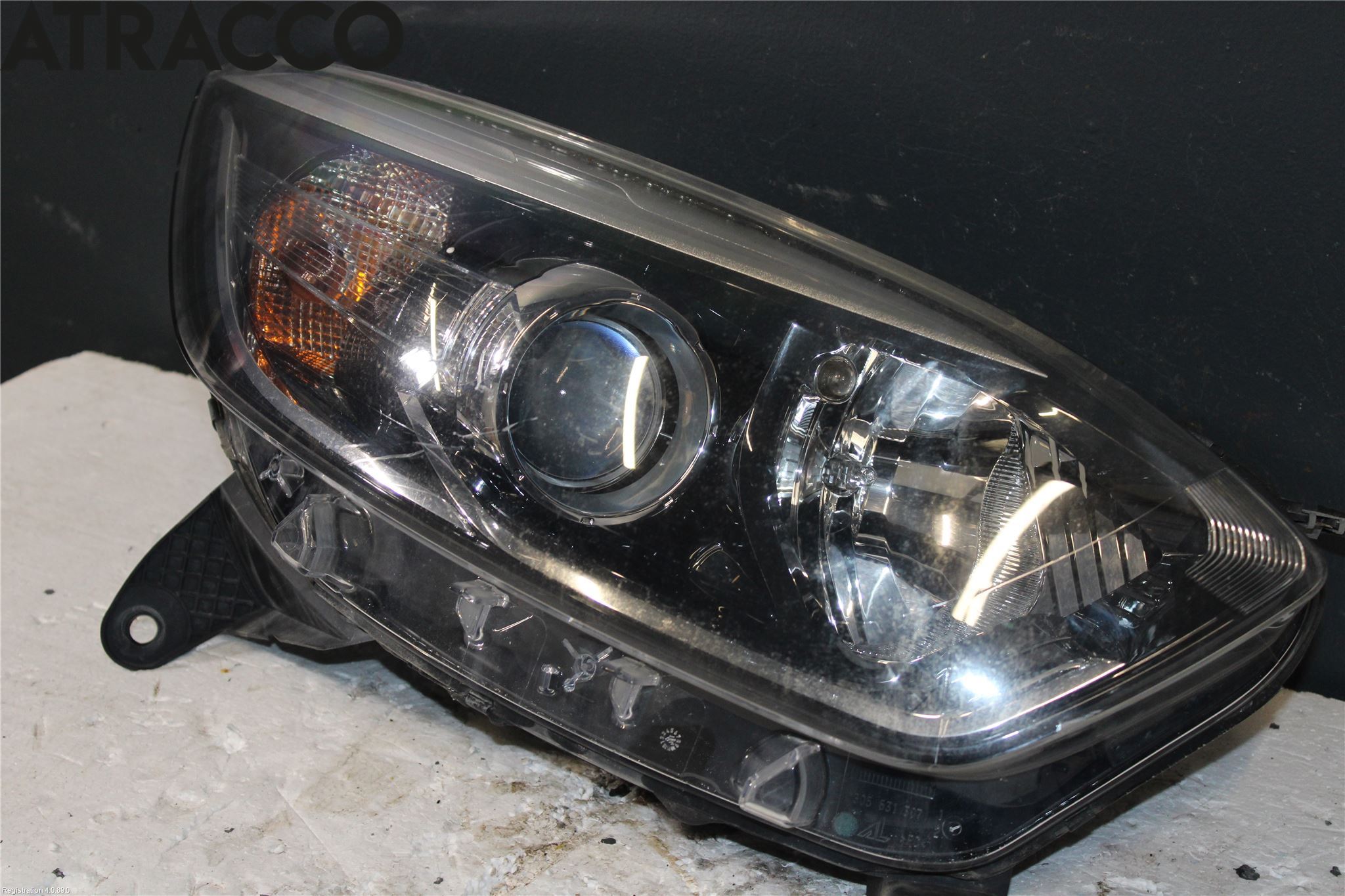 Renault CAPTUR 13-19 Frontlykt Høyre