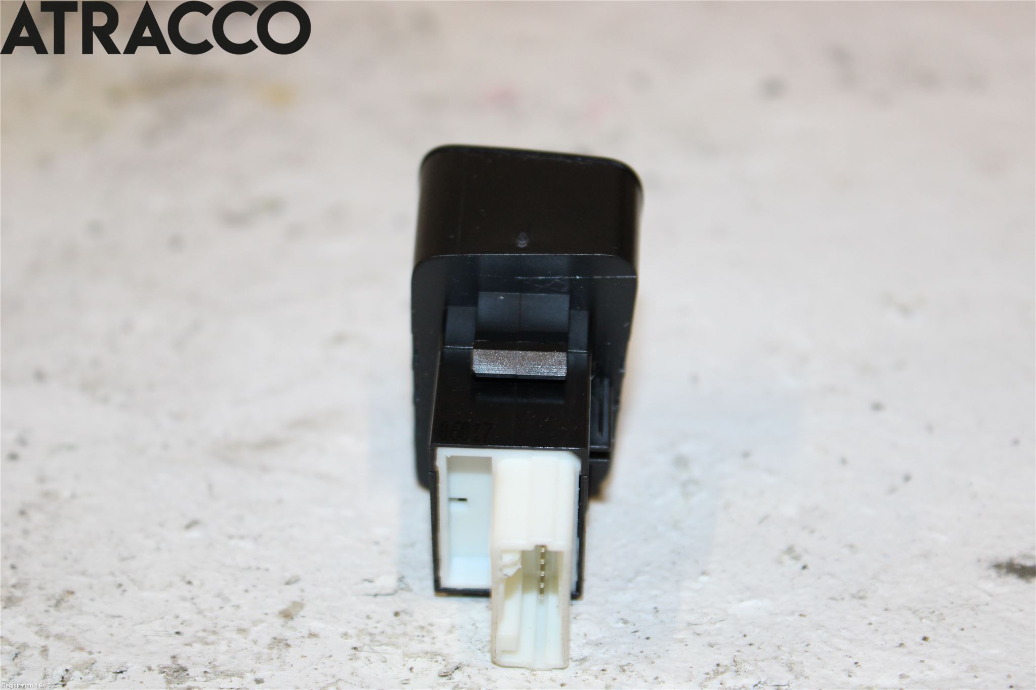 Toyota AURIS 13-19 Bryter Parkeringsbrems