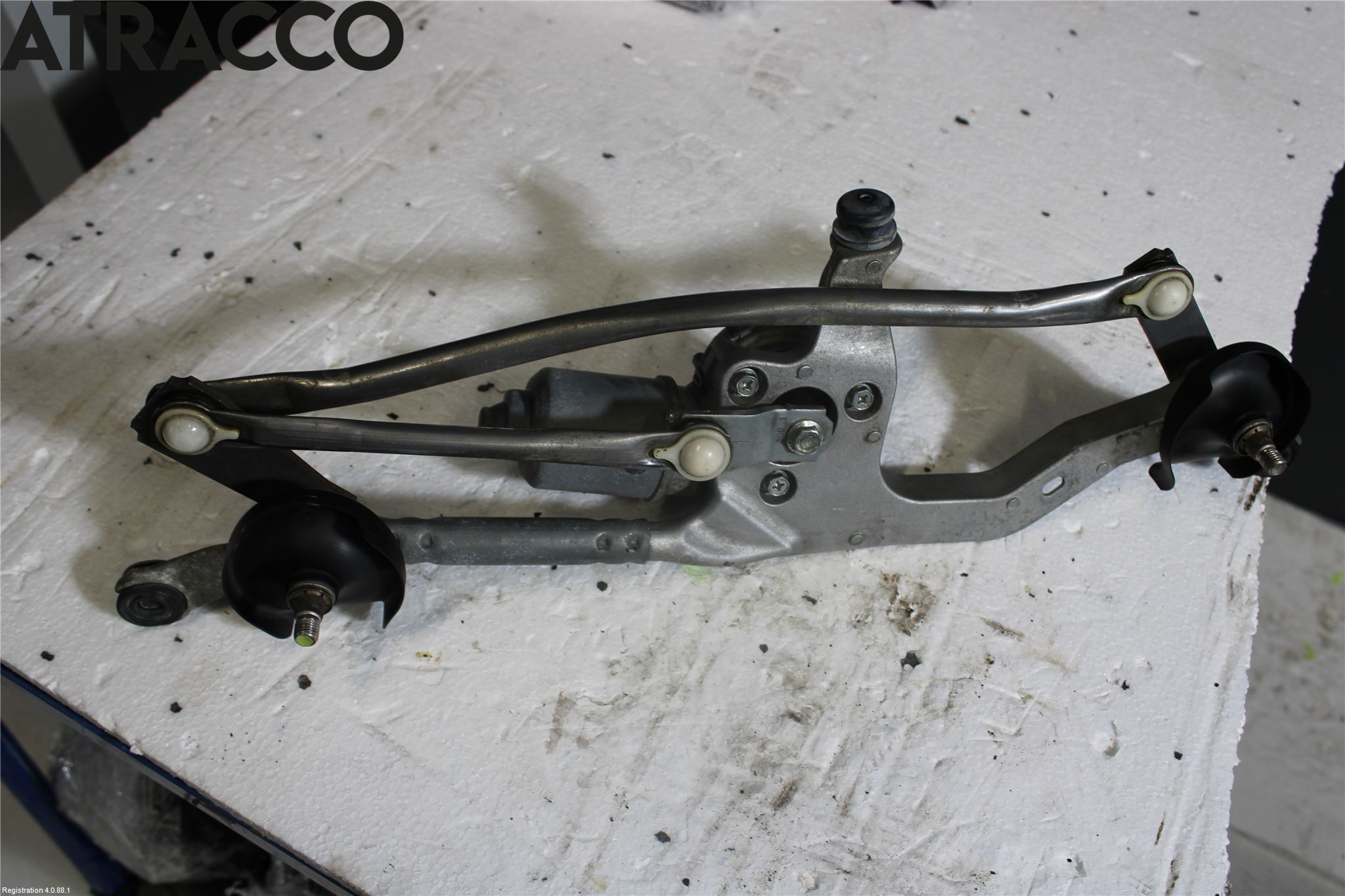 Toyota AURIS 13-19 Viskermotor Frontrute