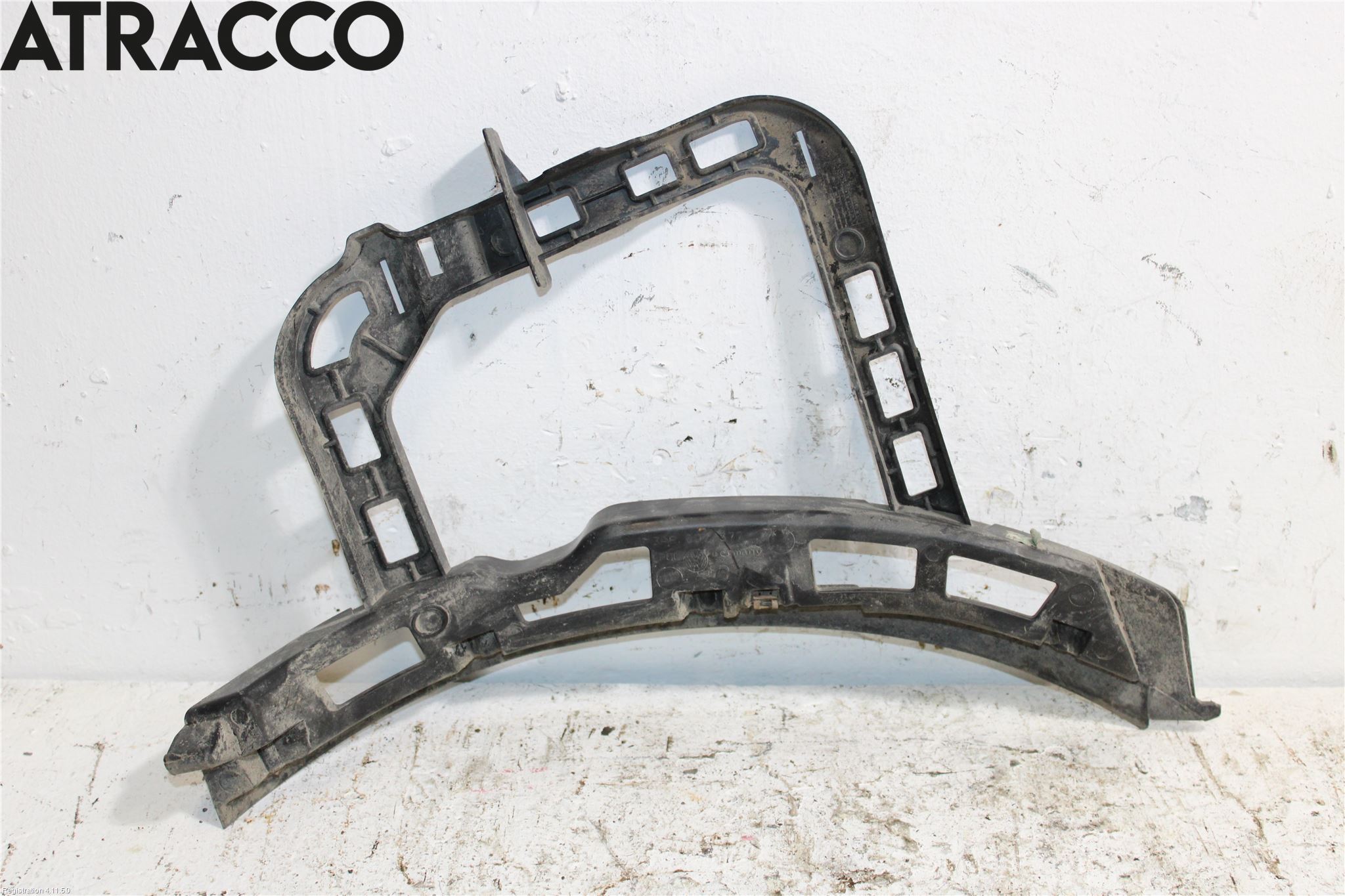 Volkswagen VW PASSAT 11-14 Støtfangerfeste Bak Venstre