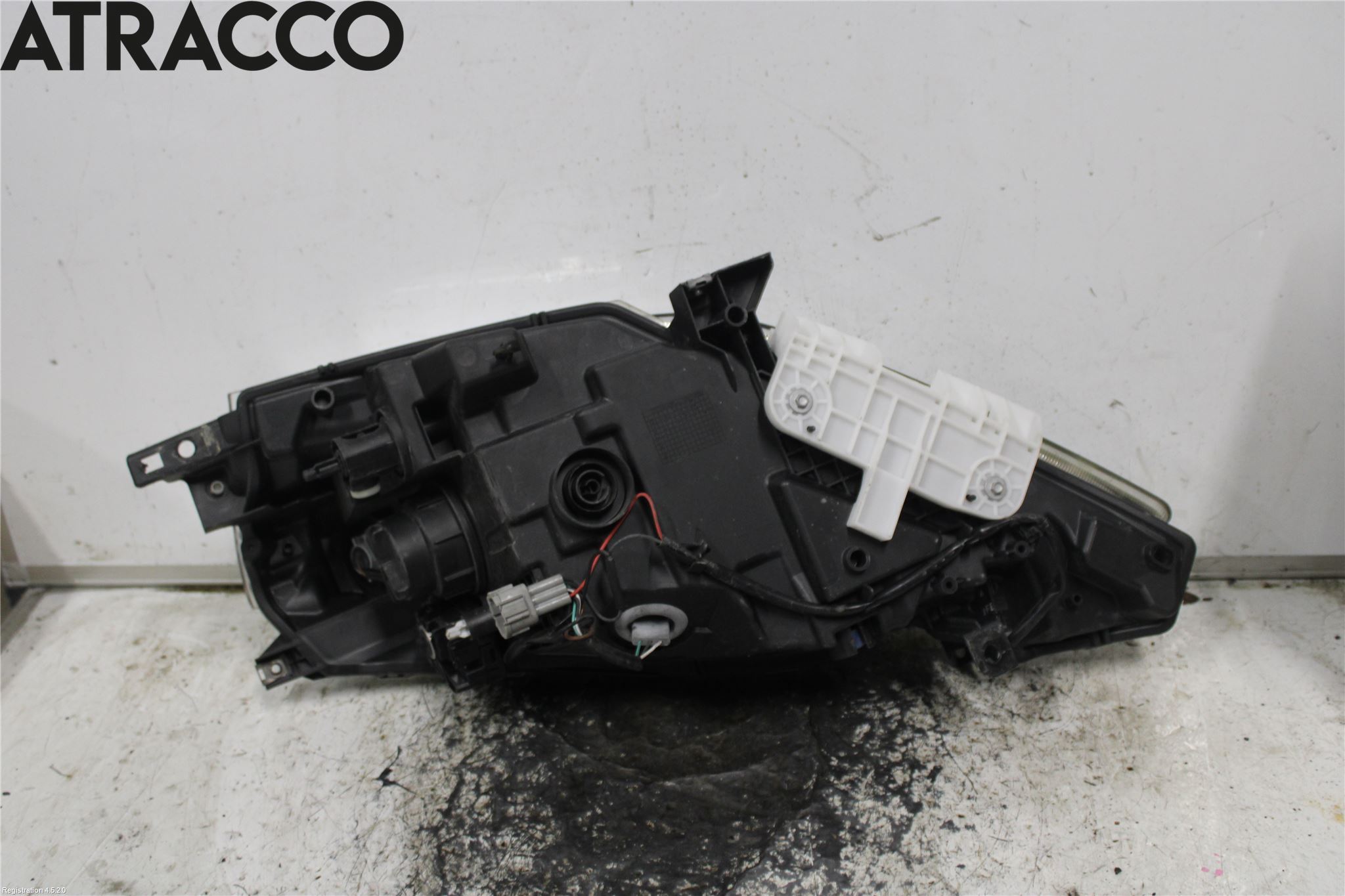 Nissan LEAF 11-17 Frontlykt Høyre