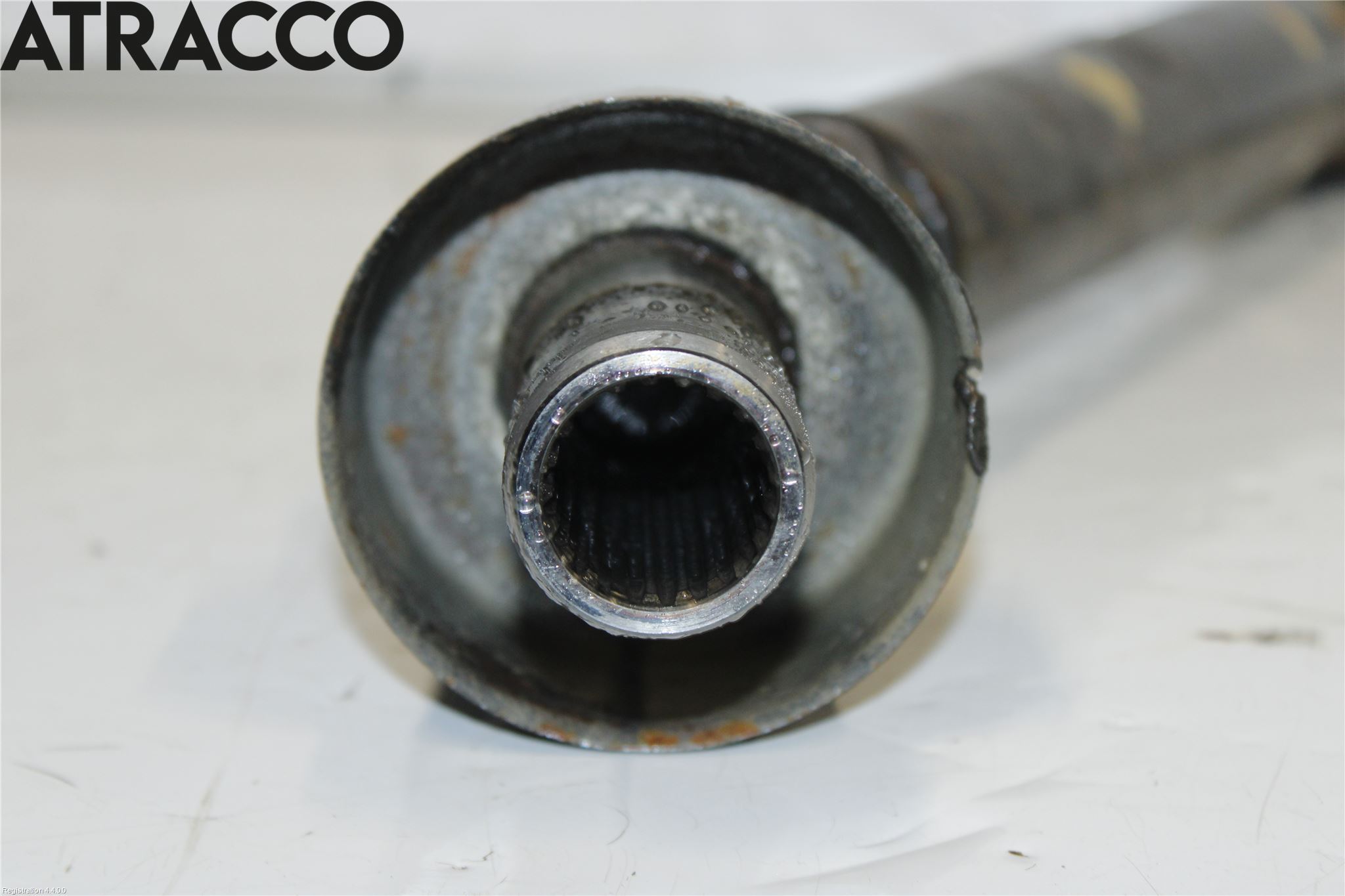 Toyota HI-ACE 95-05 Mellomaksel Fremre