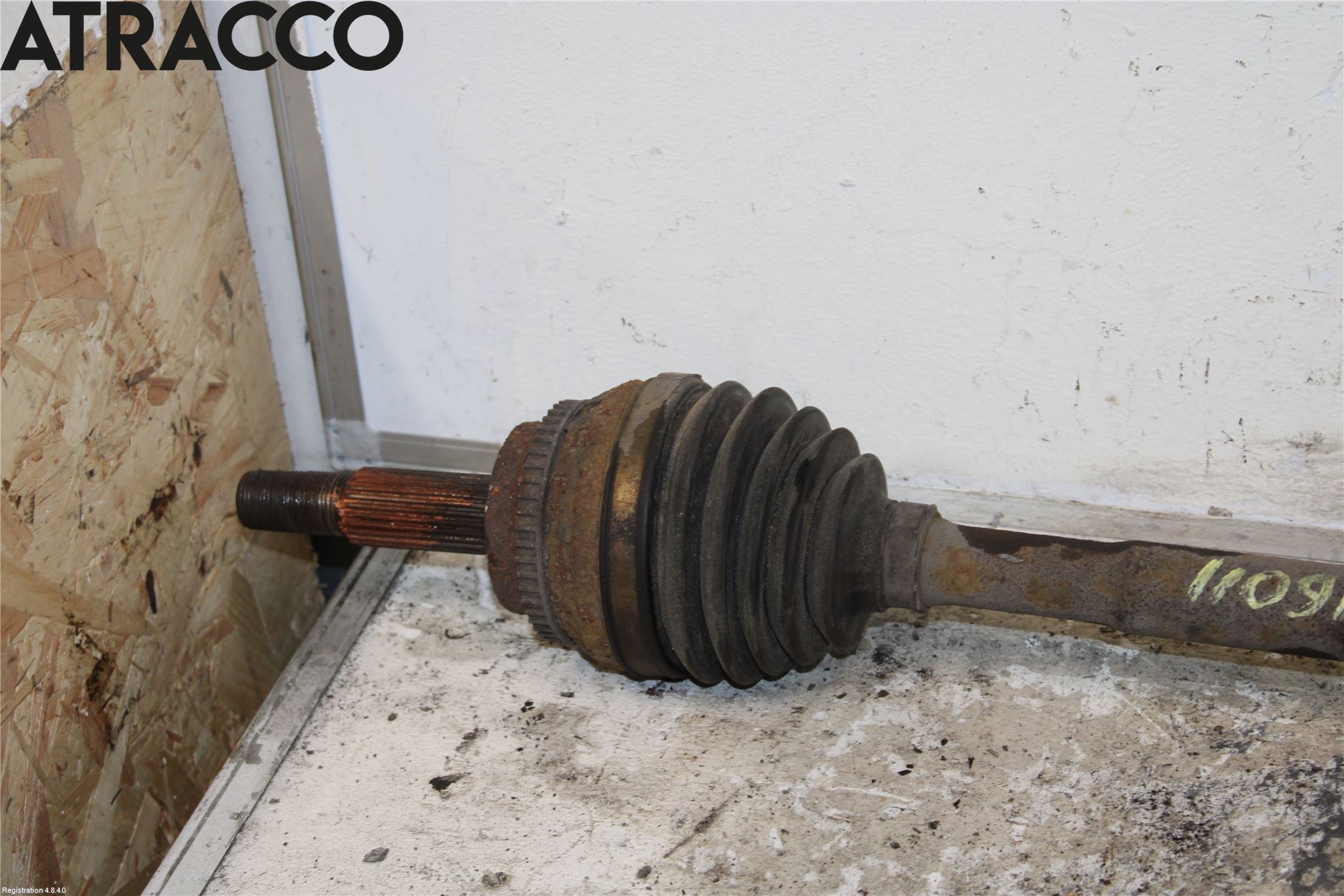 Toyota RAV 4 00-06 Drivaksel Foran Kompl Høyre