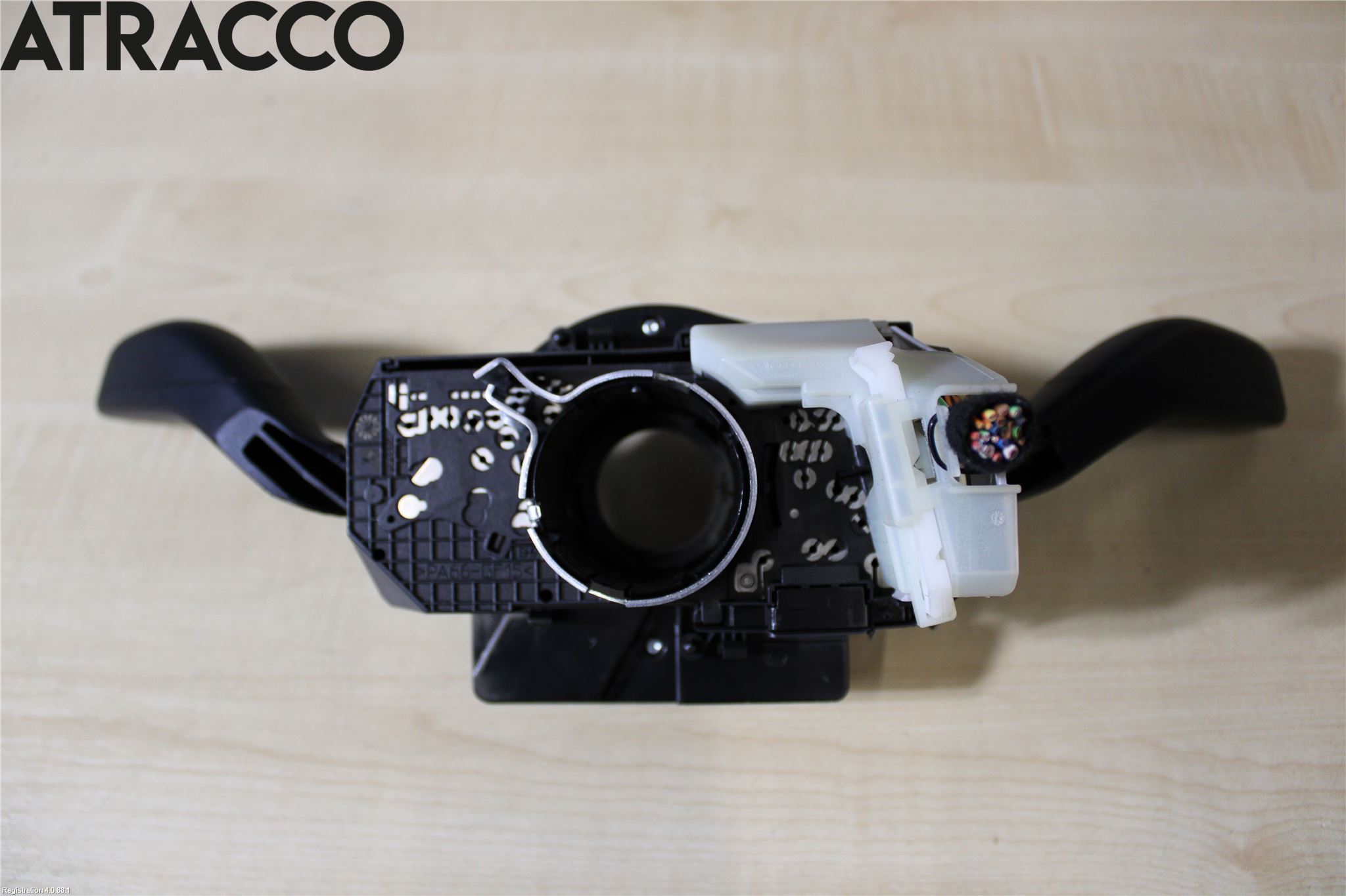 Volkswagen VW UP! / E-UP! Bryter Ratt Kombi H Og V