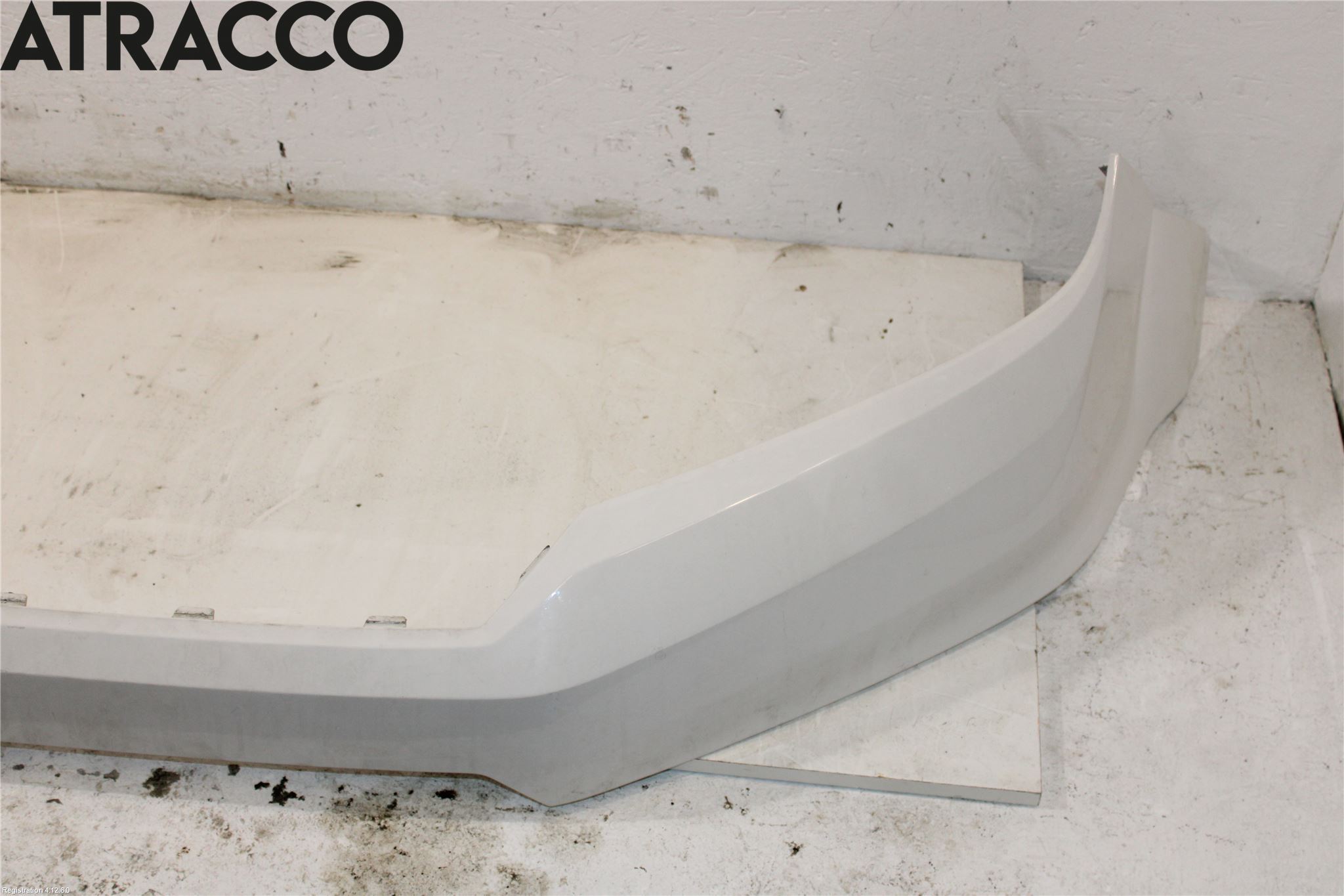 Volkswagen VW CRAFTER II / E-CRAFTER 17- Støtfanger Foran Midt Del