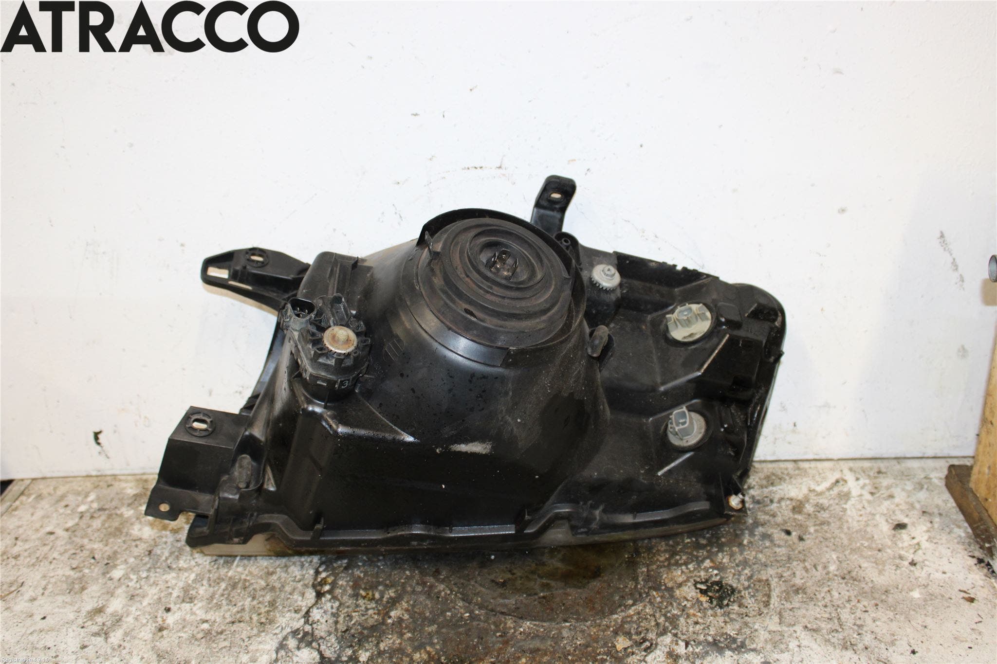 Mitsubishi PAJERO 99-06 Frontlykt Høyre