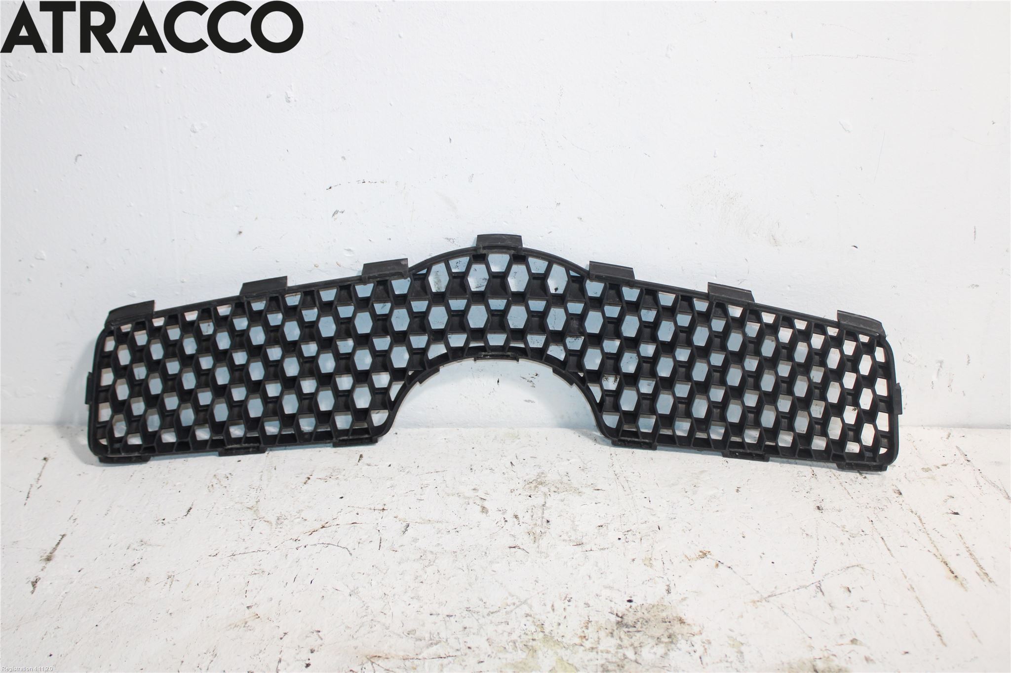 Toyota YARIS XP90 06-11 Grill Komplett