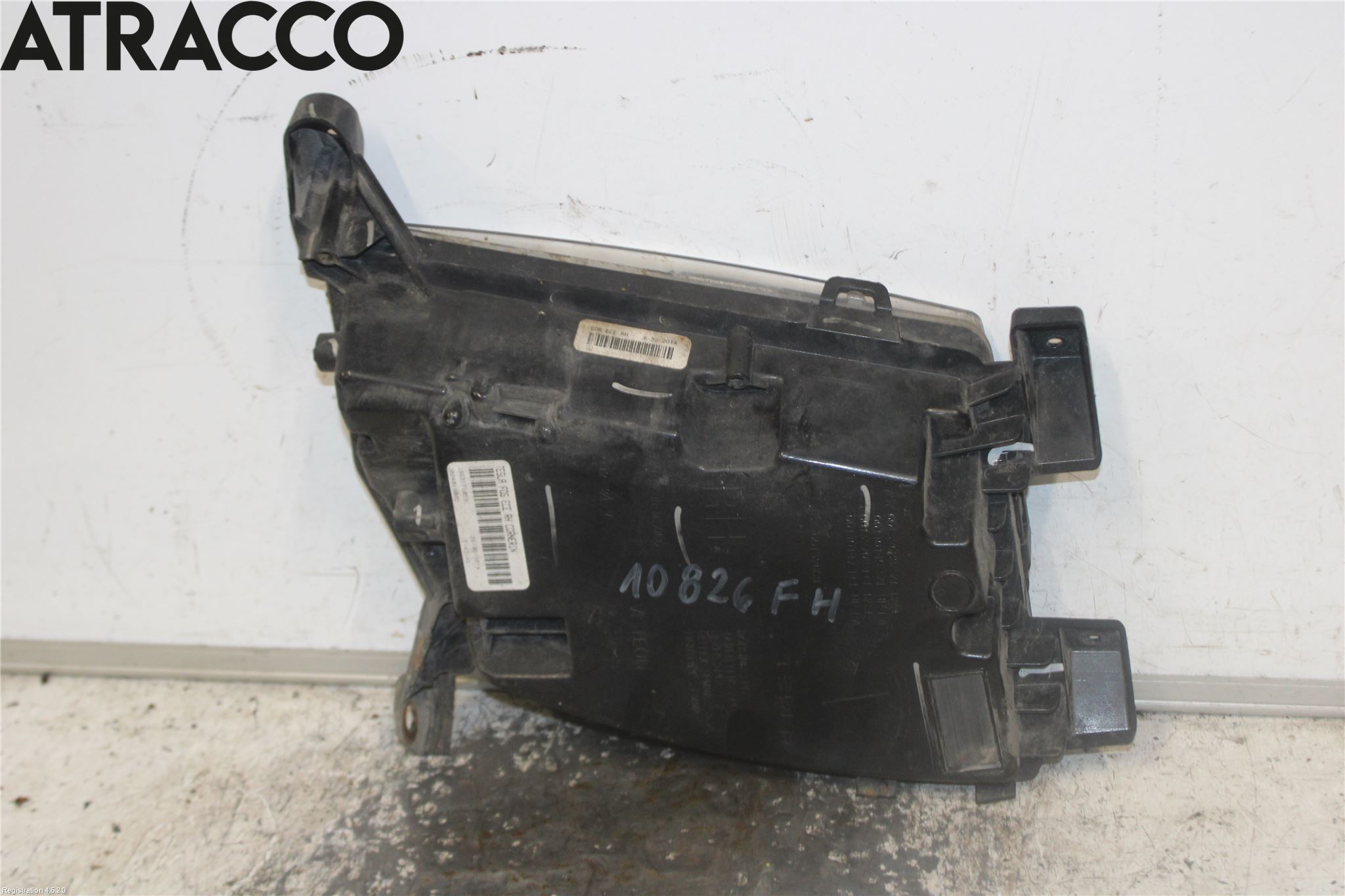 Tesla MODEL S 13- Frontlykt-Kurve-Tåkelys